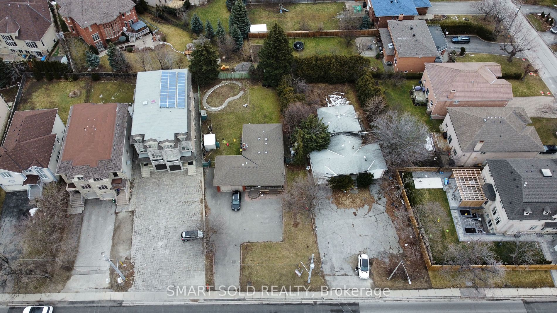 9191 Bathurst St