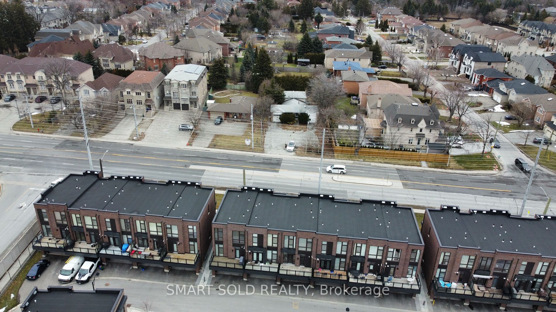 9191 Bathurst St