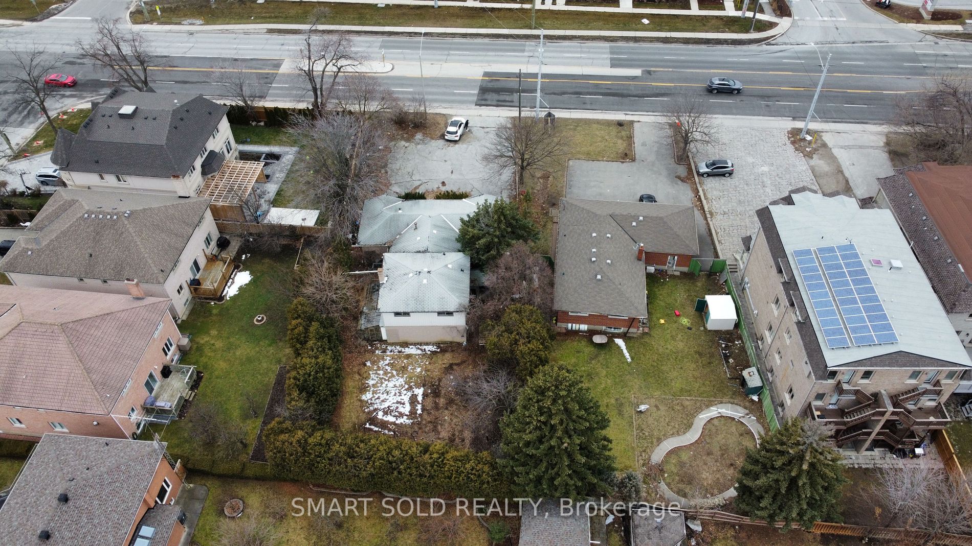 9191 Bathurst St