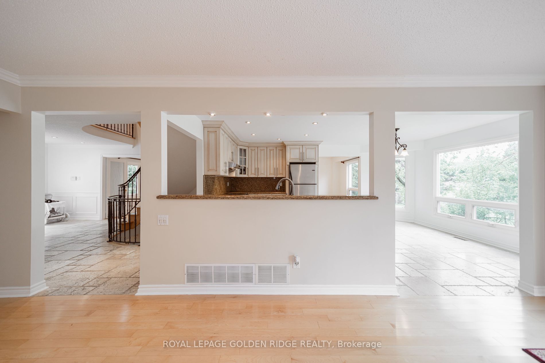 151 Old Surrey Lane