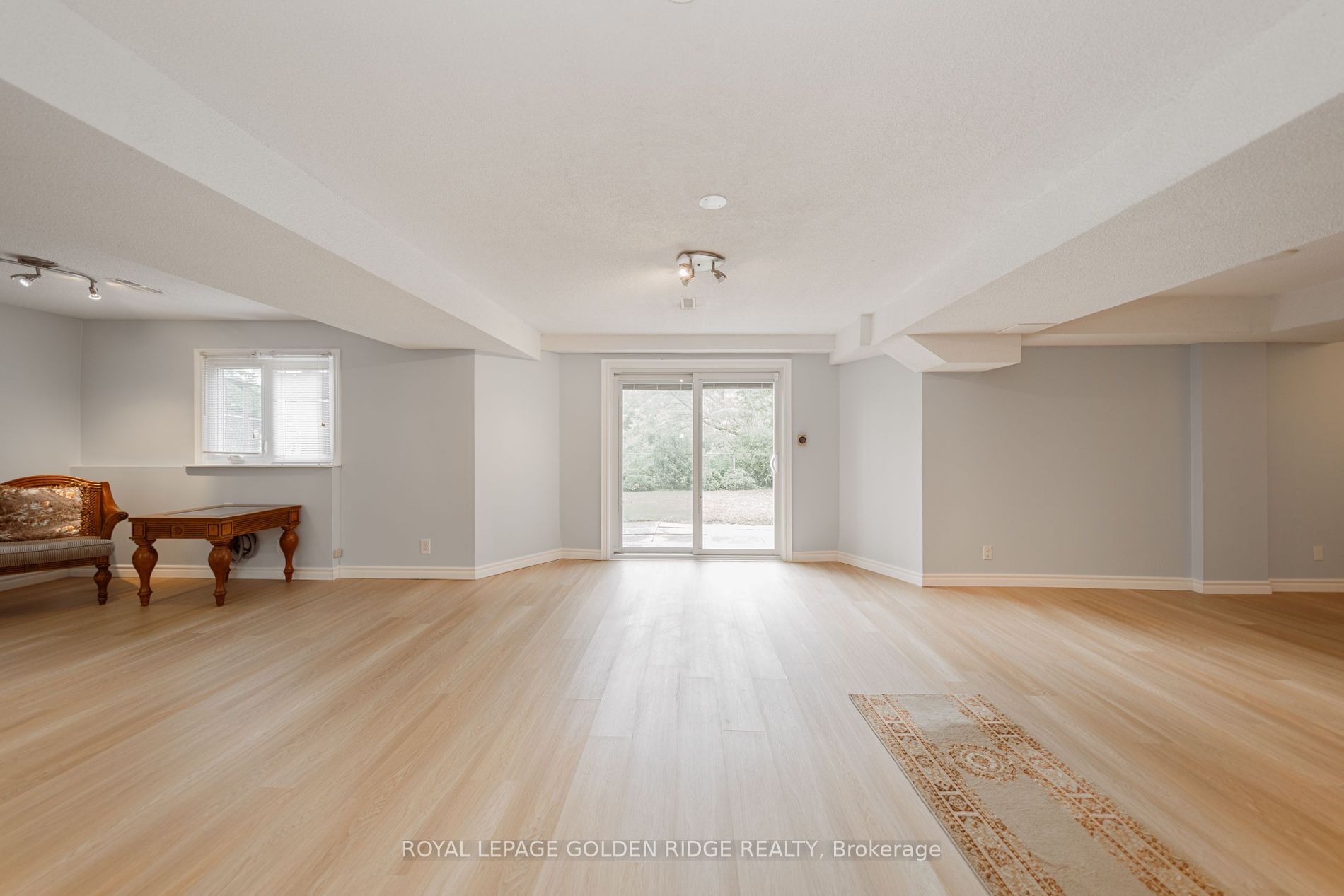 151 Old Surrey Lane