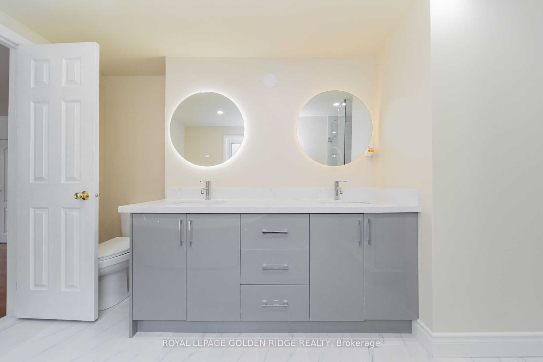 151 Old Surrey Lane