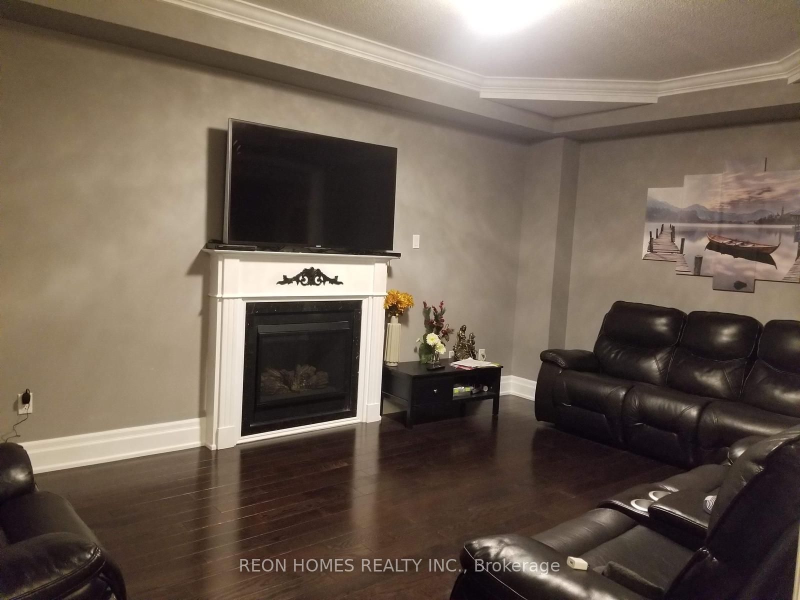 98 Decarolis Crescent