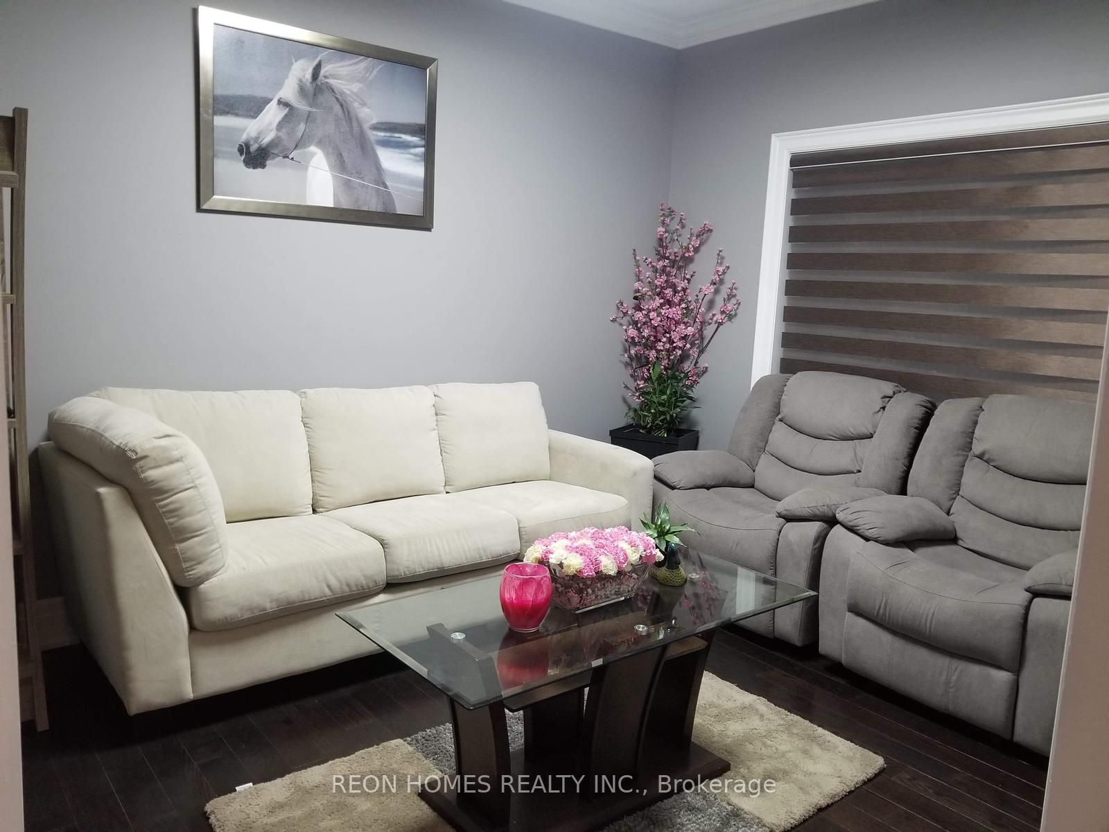 98 Decarolis Crescent