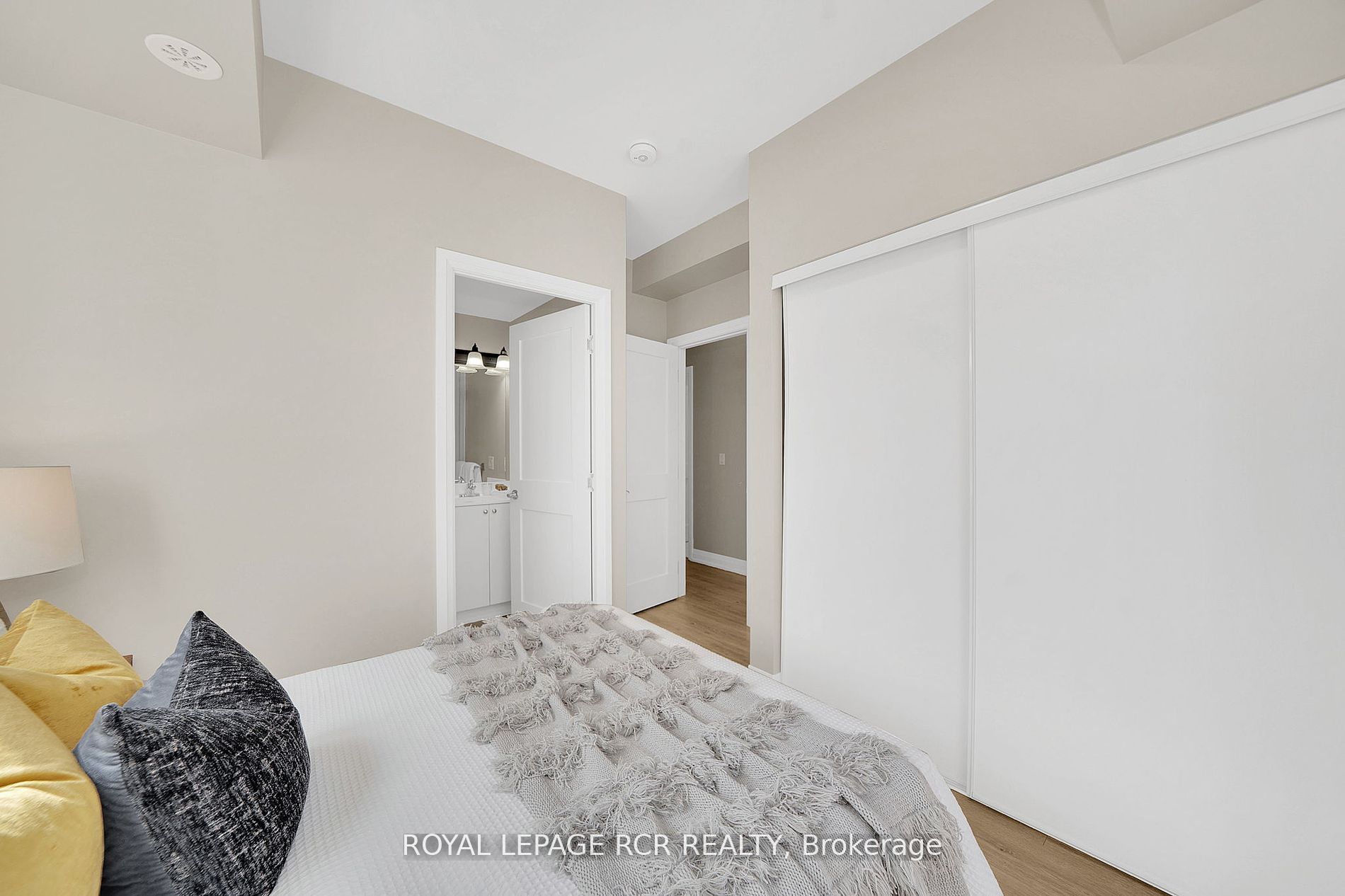 18 Coles Ave, #603