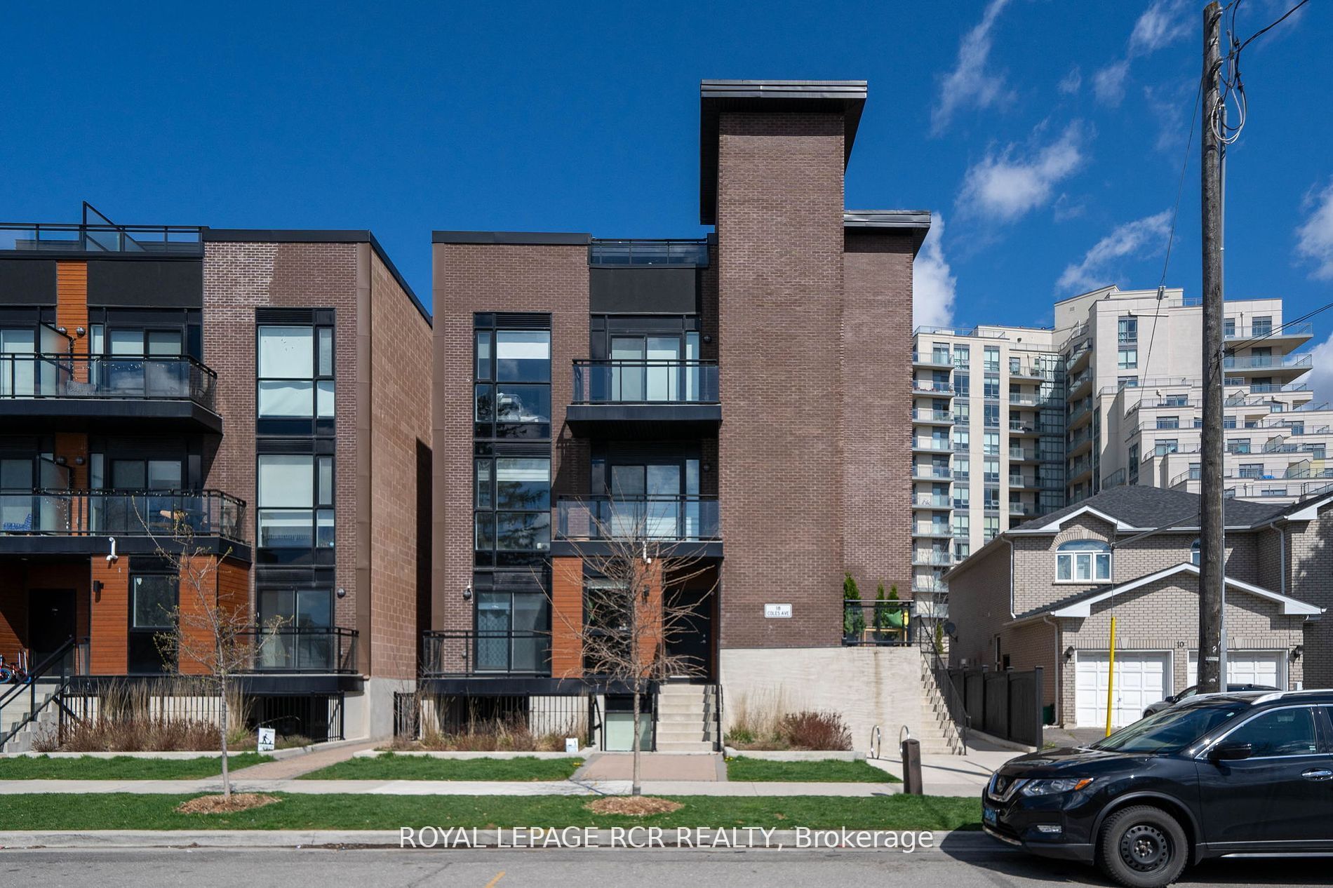 18 Coles Ave, #603