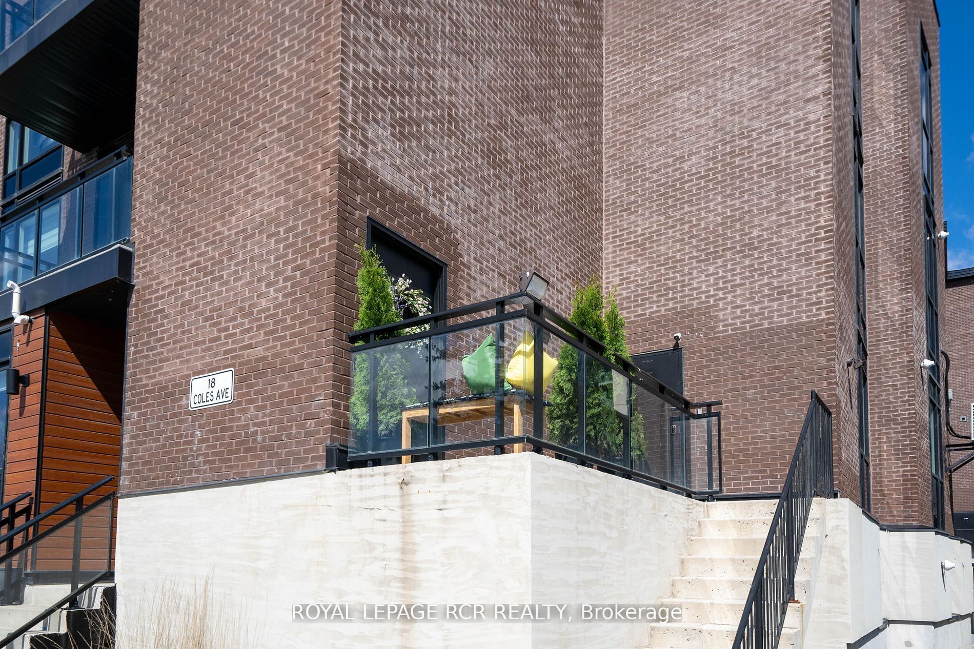 18 Coles Ave, #603