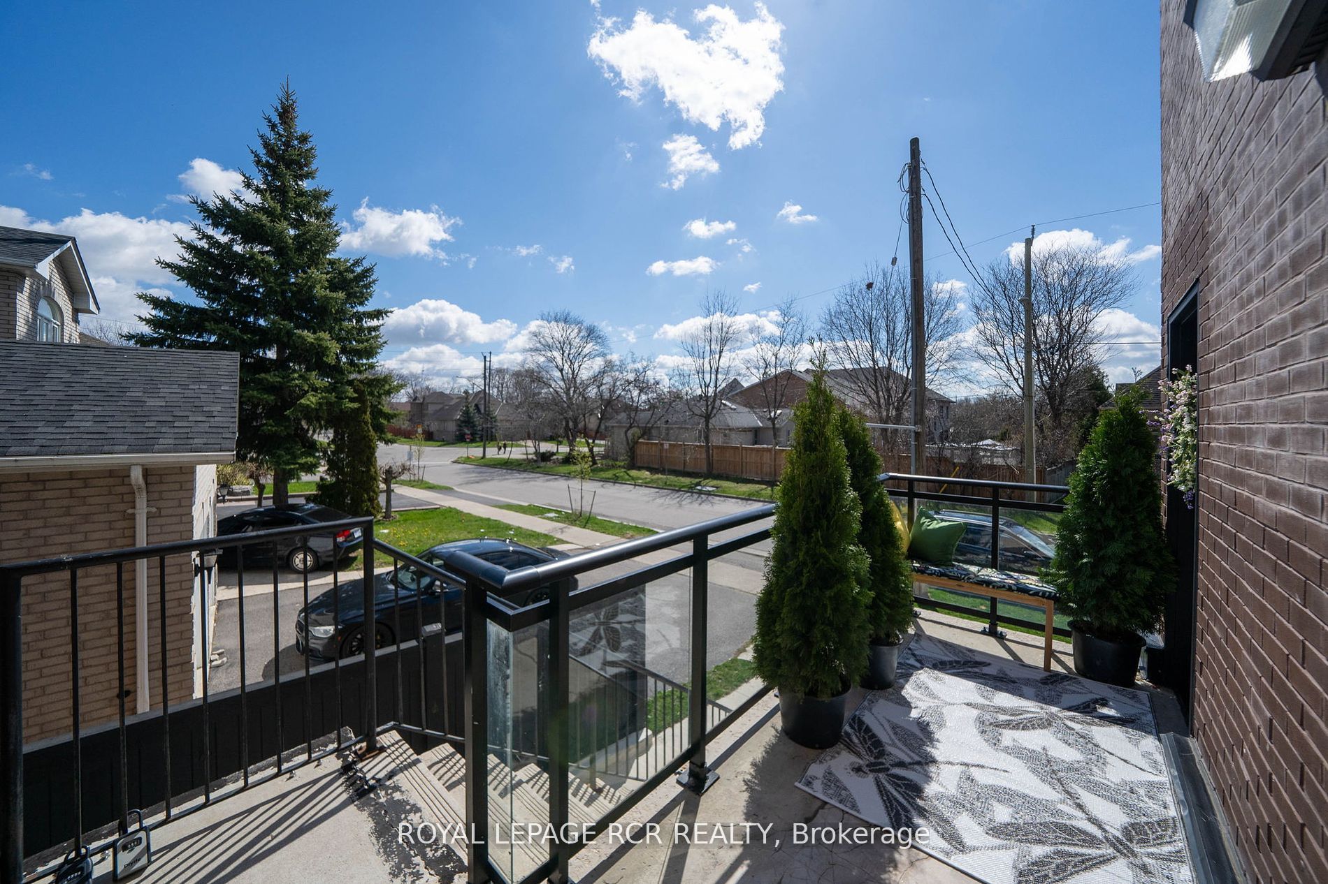 18 Coles Ave, #603