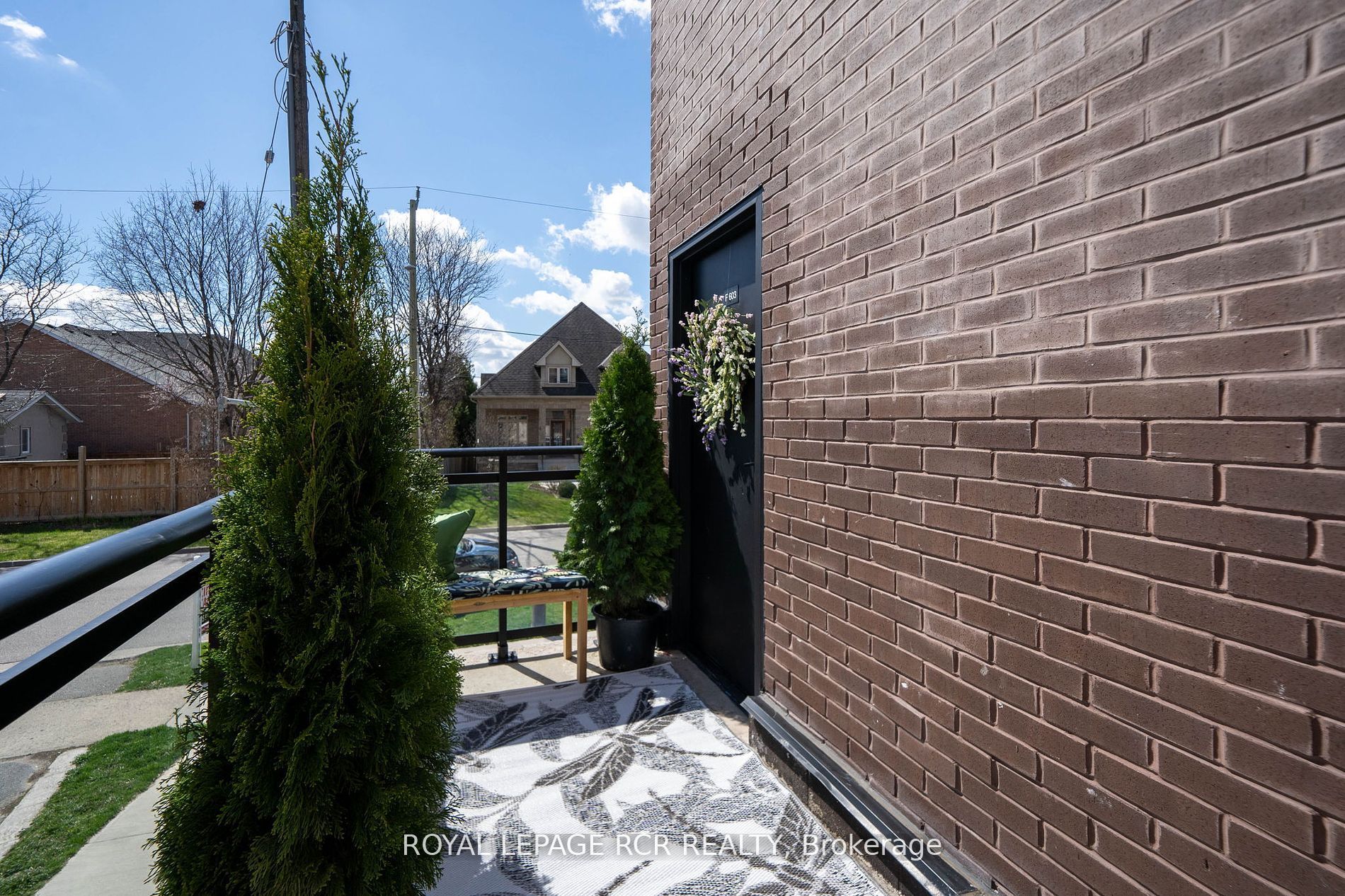18 Coles Ave, #603