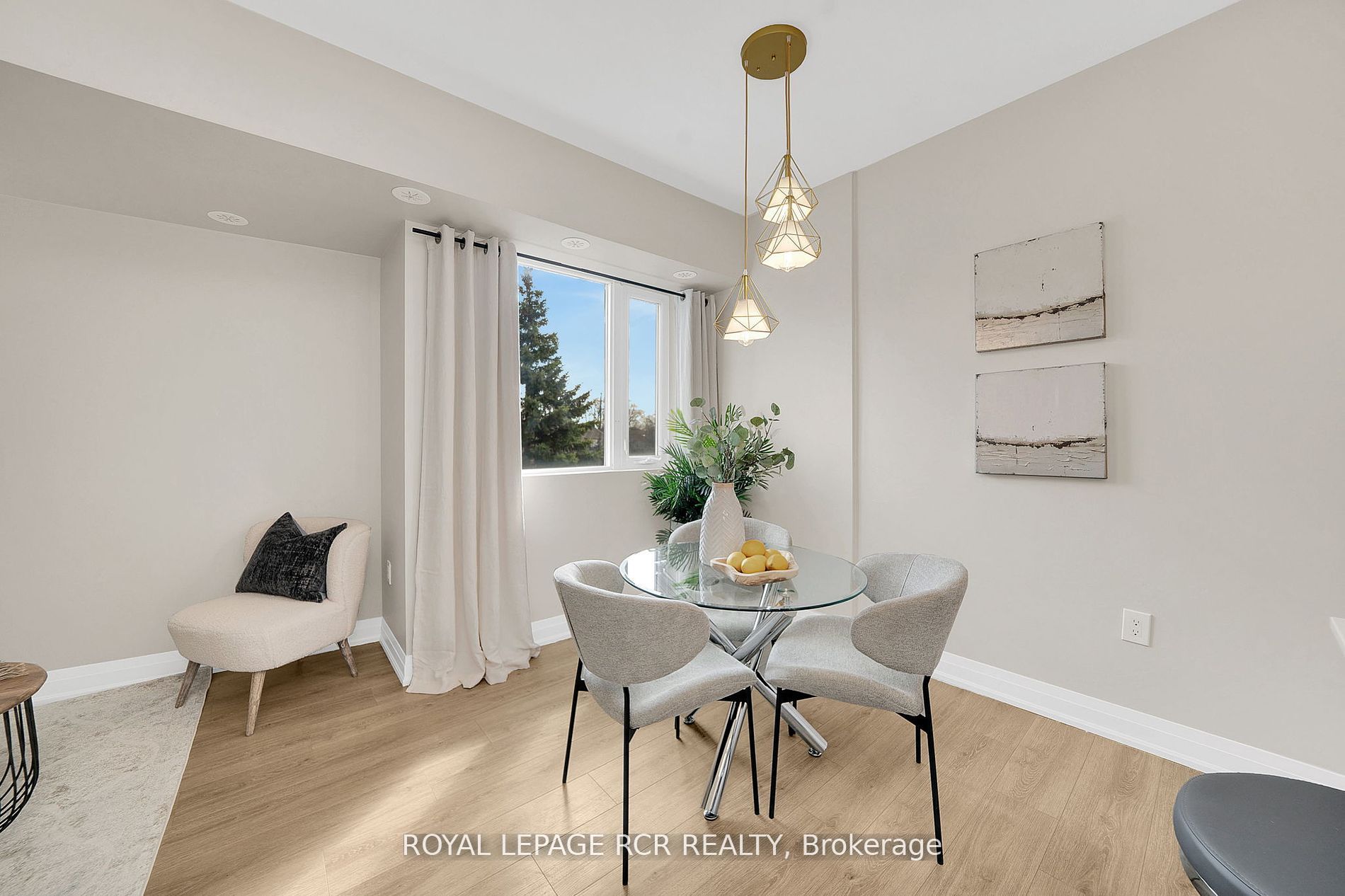 18 Coles Ave, #603