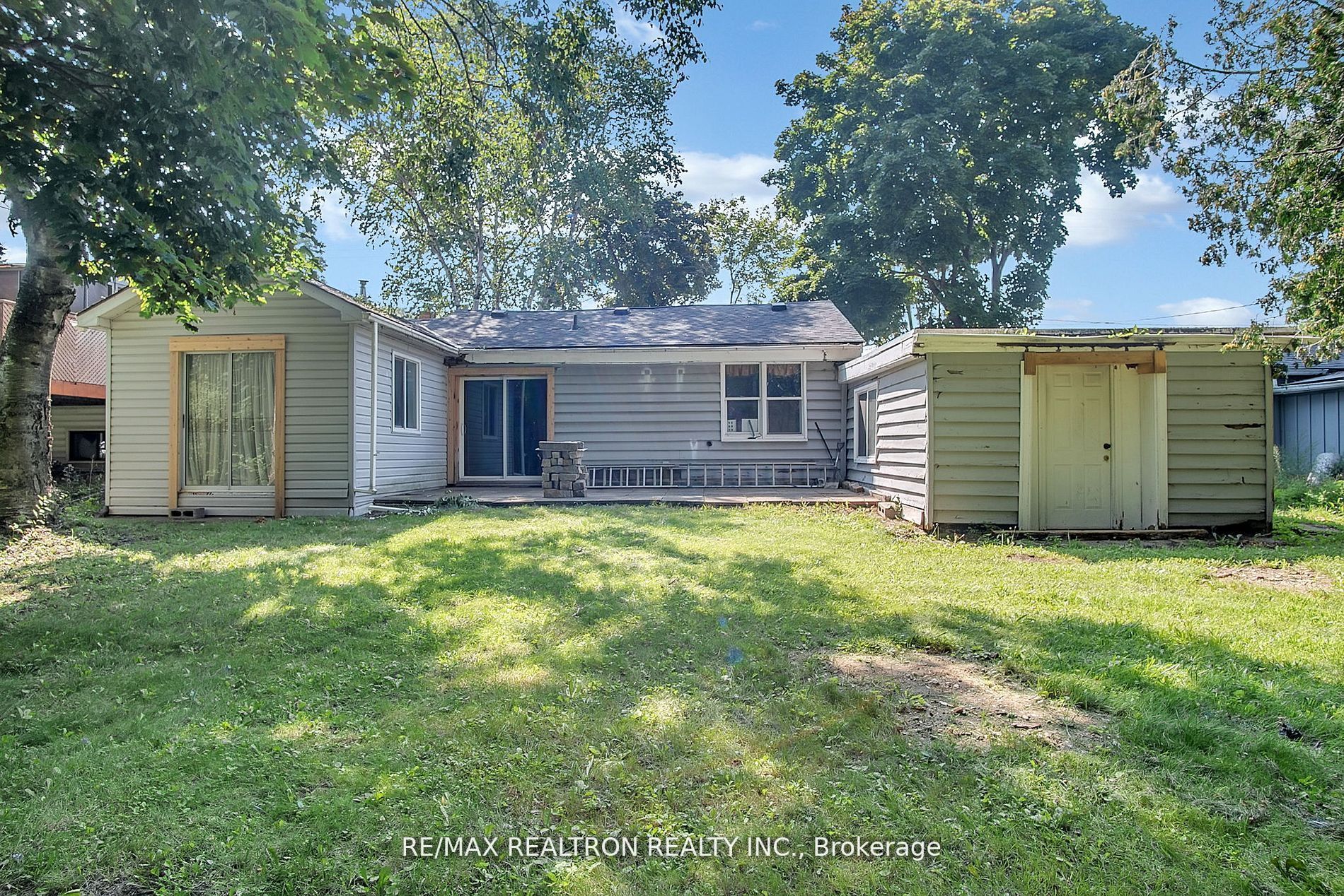 2083 St John's Rd