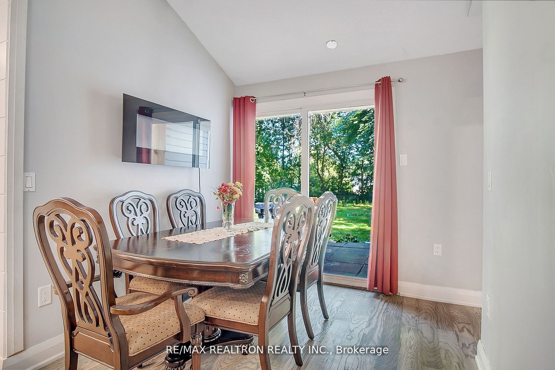 2083 St John's Rd
