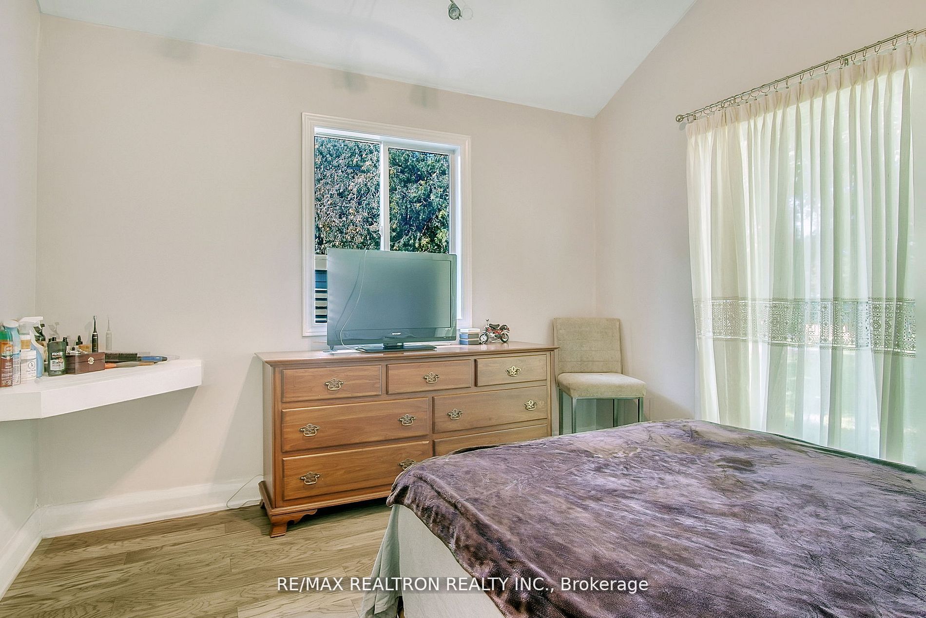 2083 St John's Rd