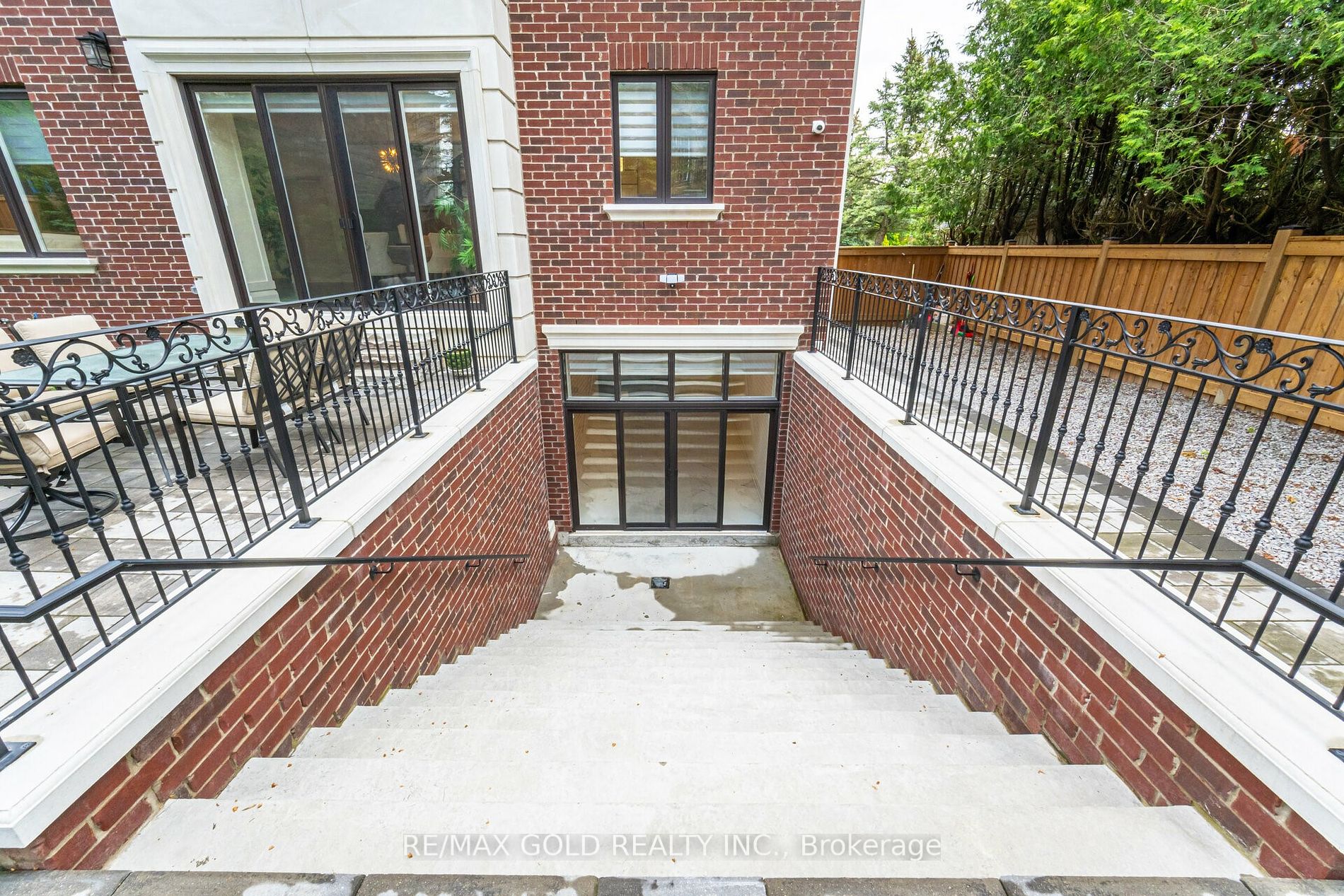 113 Hawman Ave