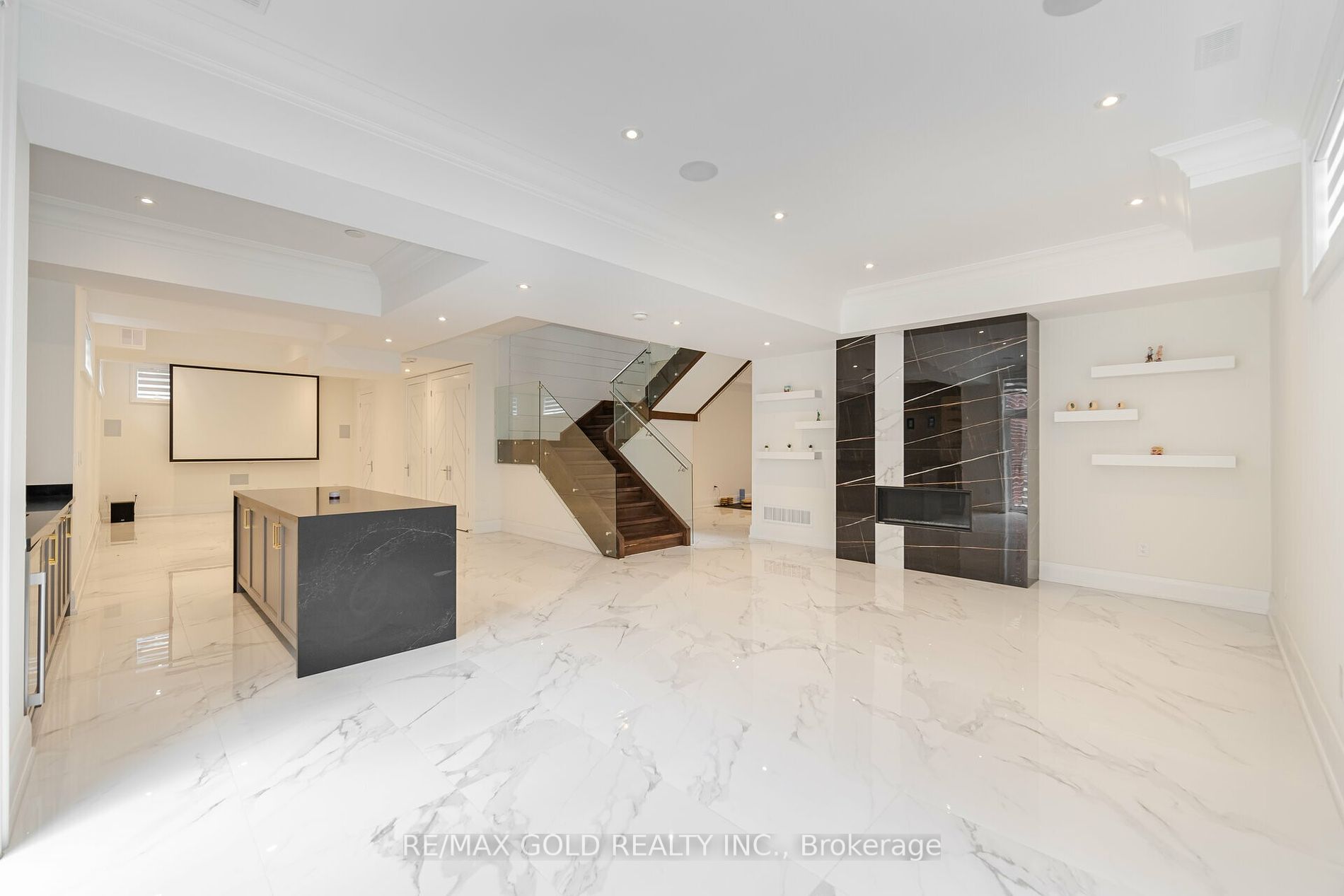 113 Hawman Ave