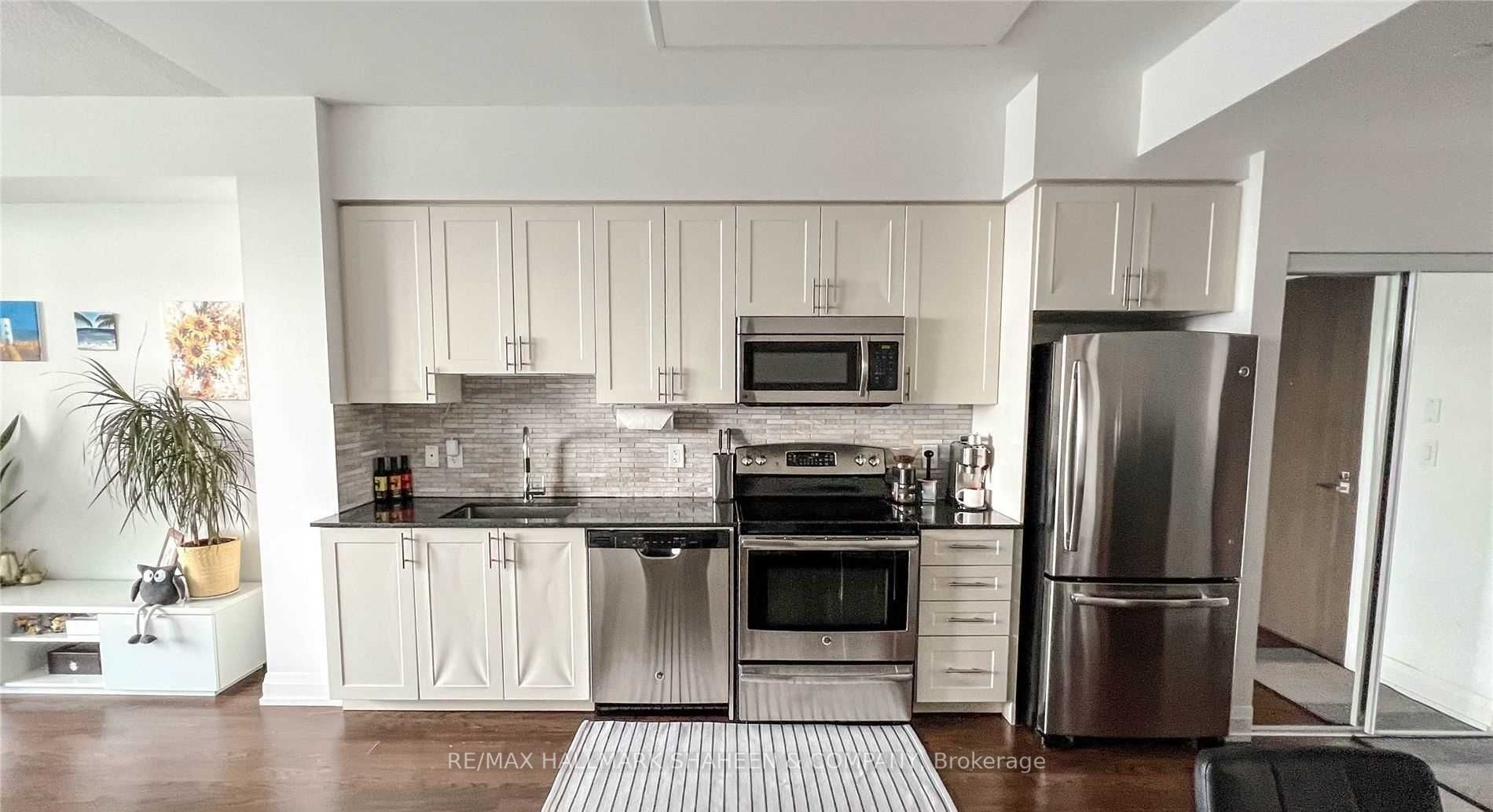 7171 Yonge Street #2110