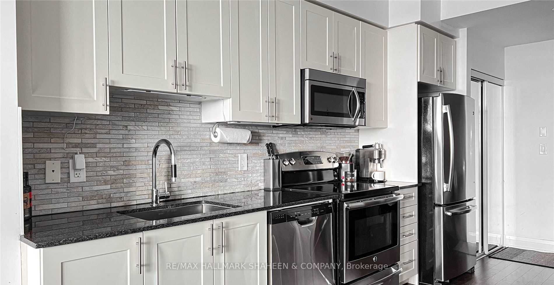 7171 Yonge Street #2110