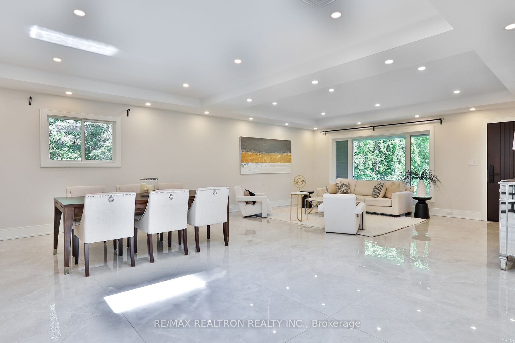 80 Sprucewood Dr