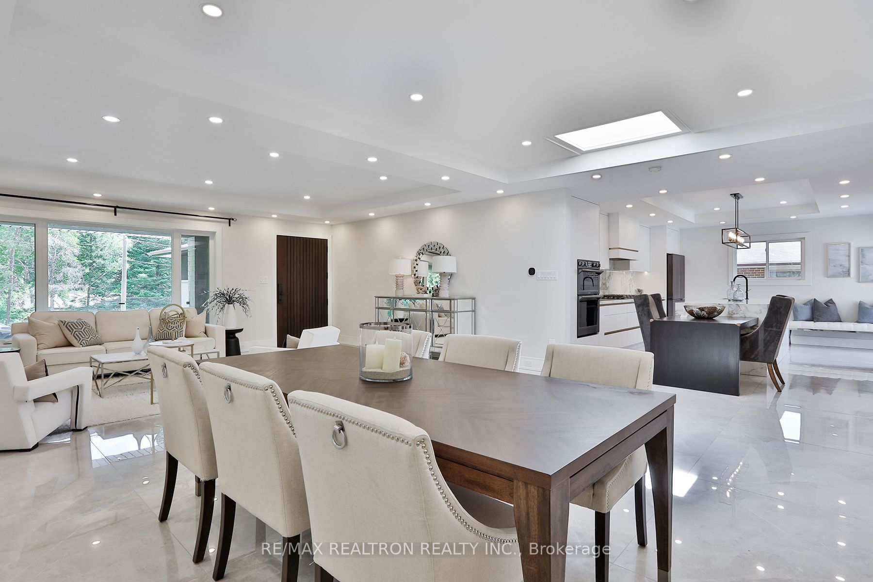 80 Sprucewood Dr