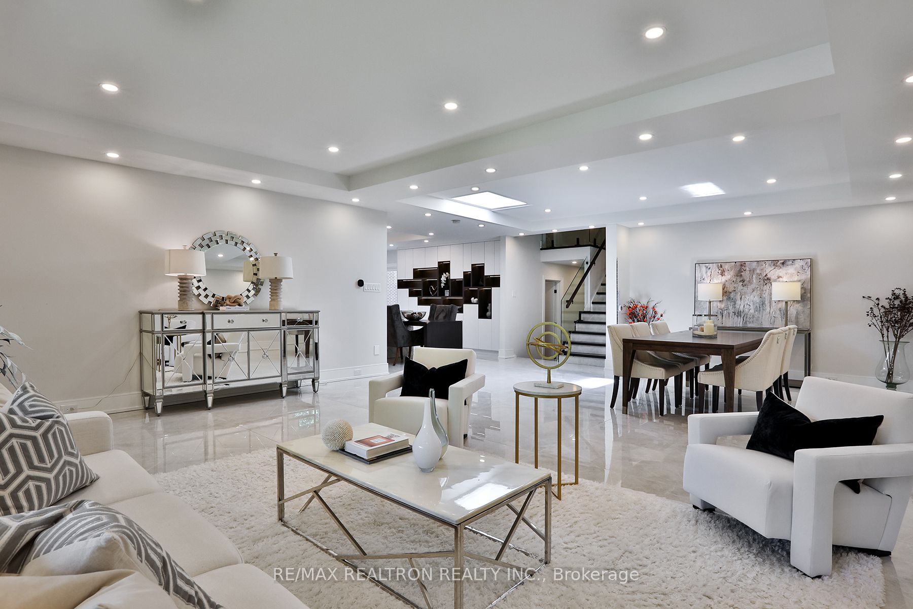 80 Sprucewood Dr