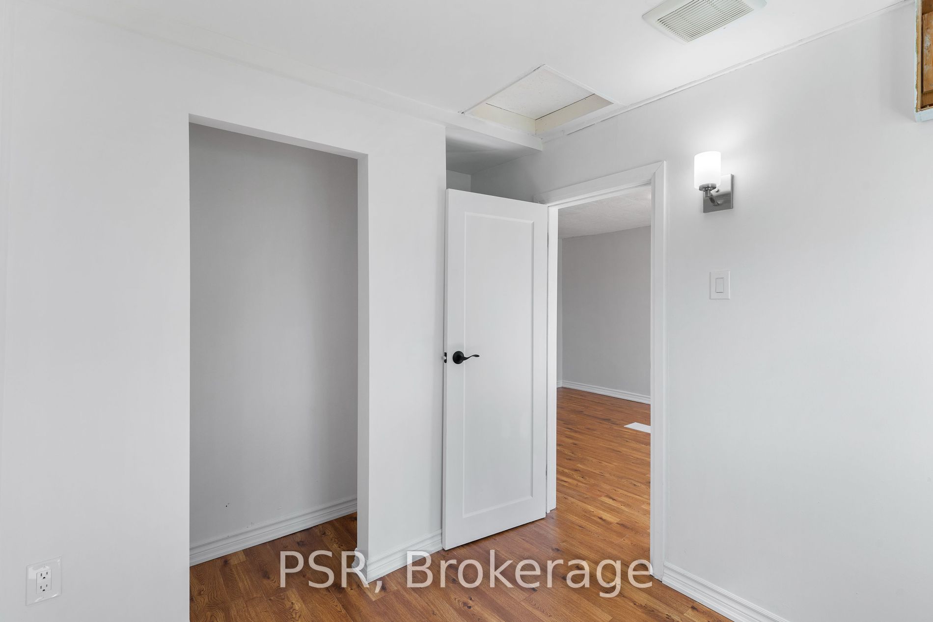 208 Bayview Ave
