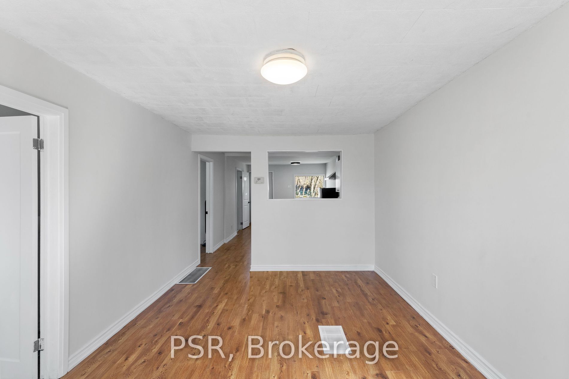 208 Bayview Ave