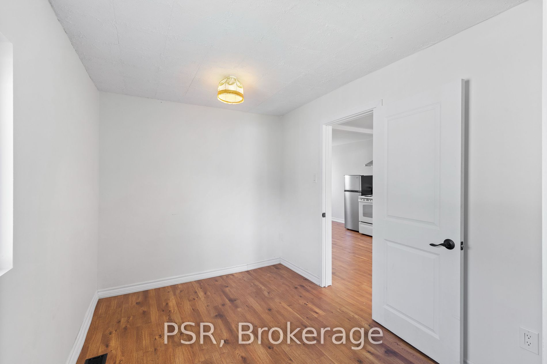 208 Bayview Ave