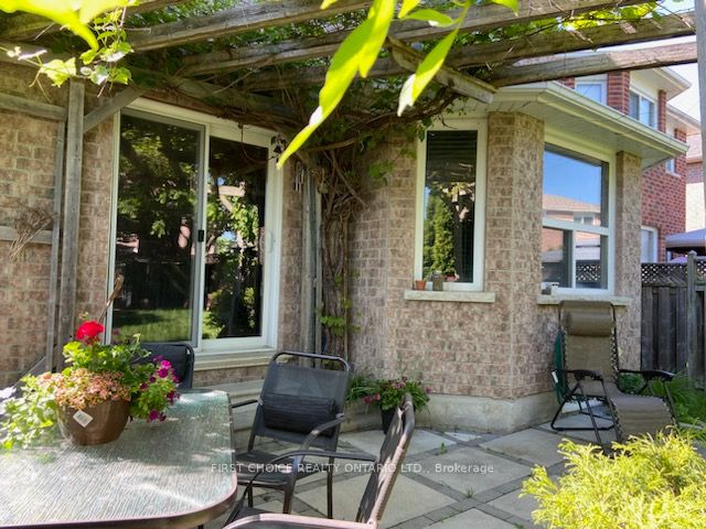 43 Buchanan Dr