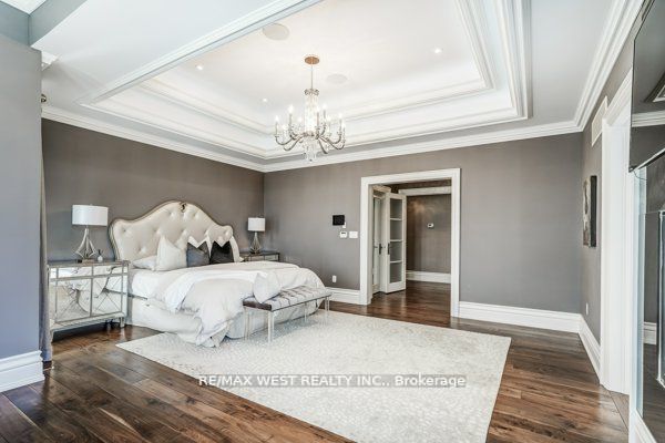 115 Hazelridge Crt