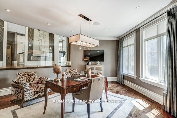 115 Hazelridge Crt