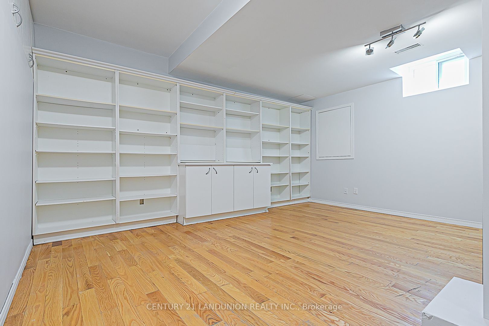 39 Ferrah St