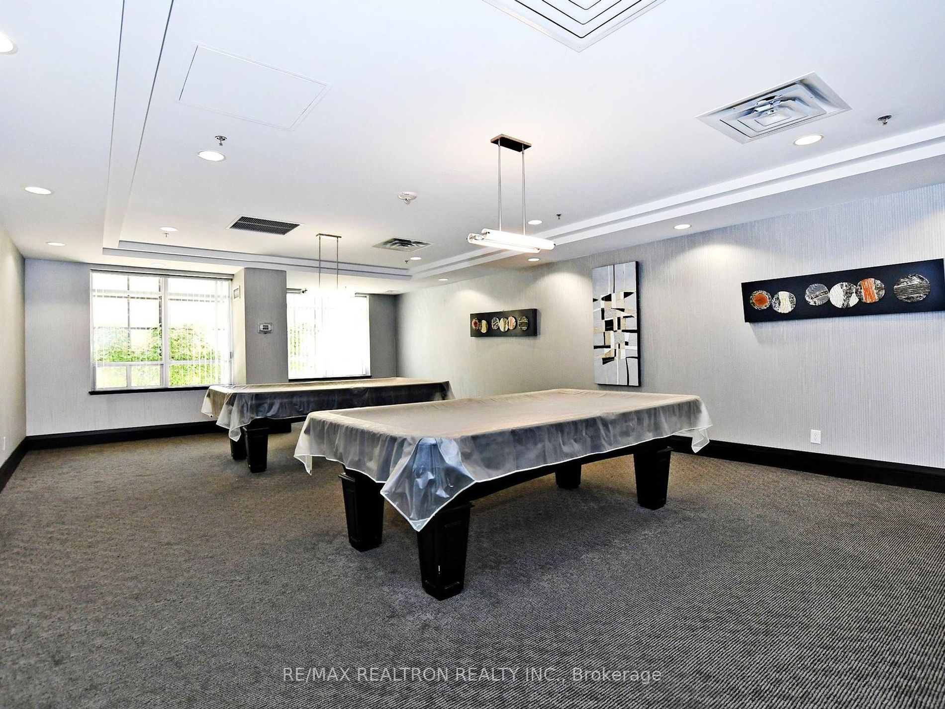 75 King William Cres, #102