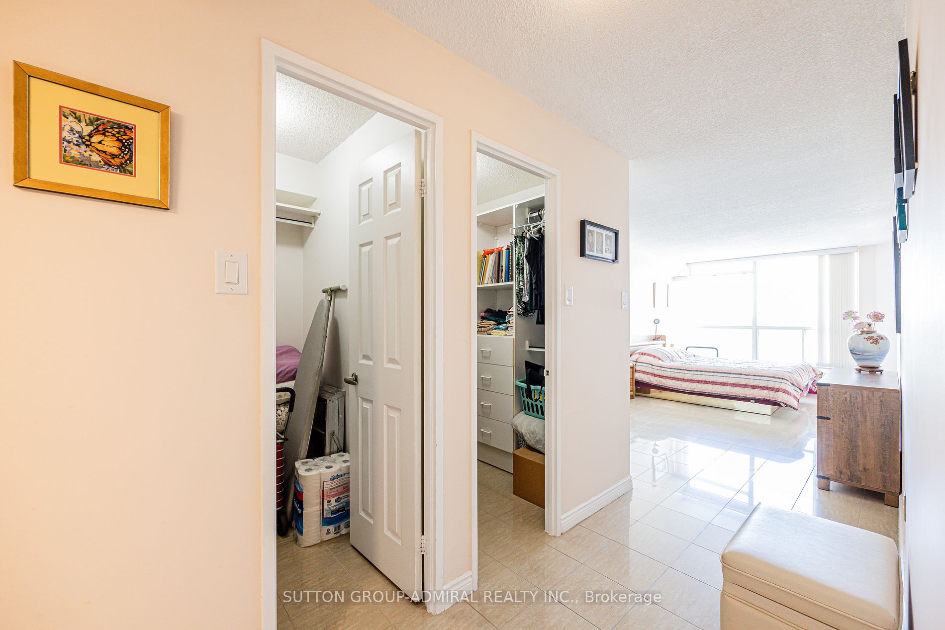 1 Clark Ave W, #1604