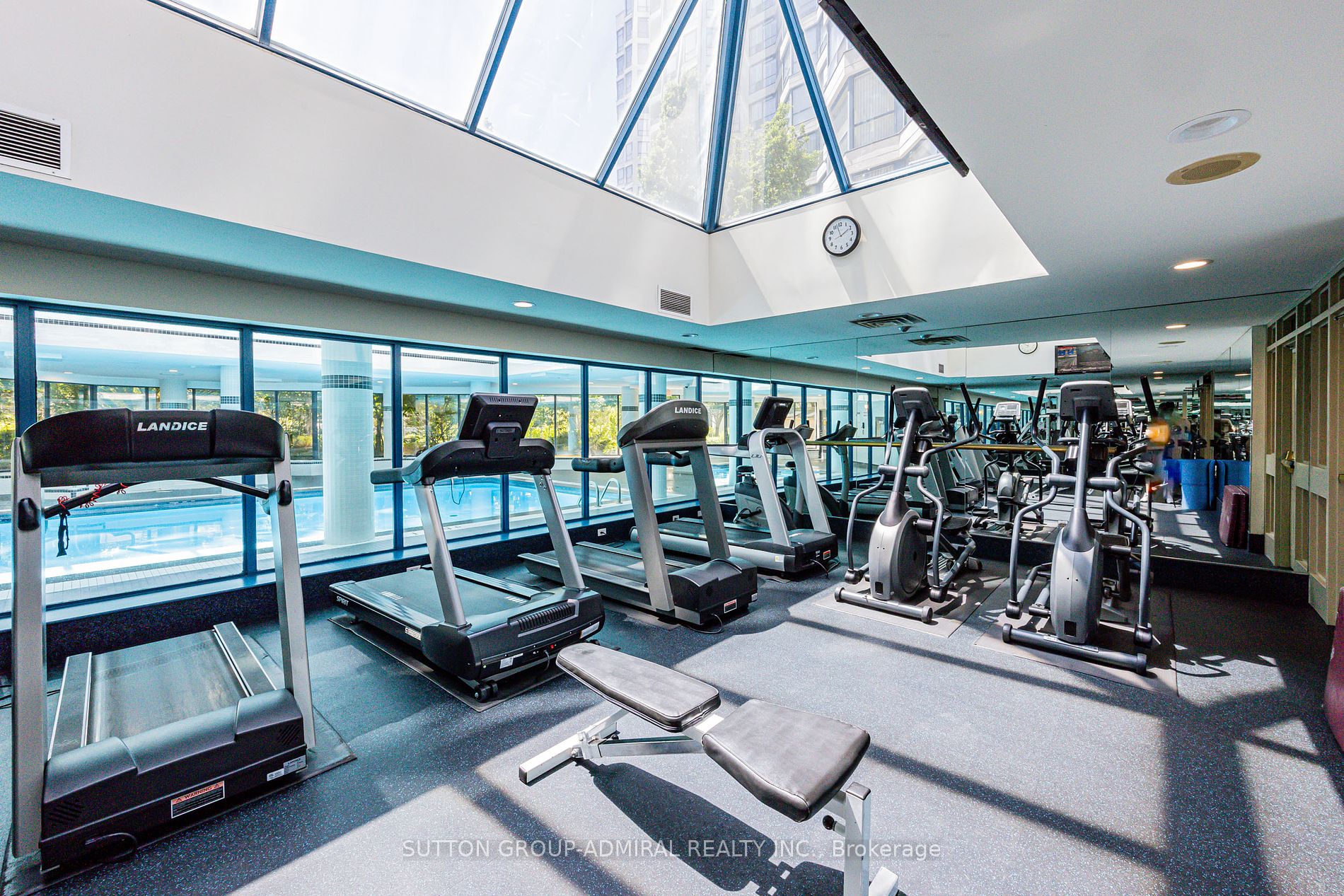 1 Clark Ave W, #1604