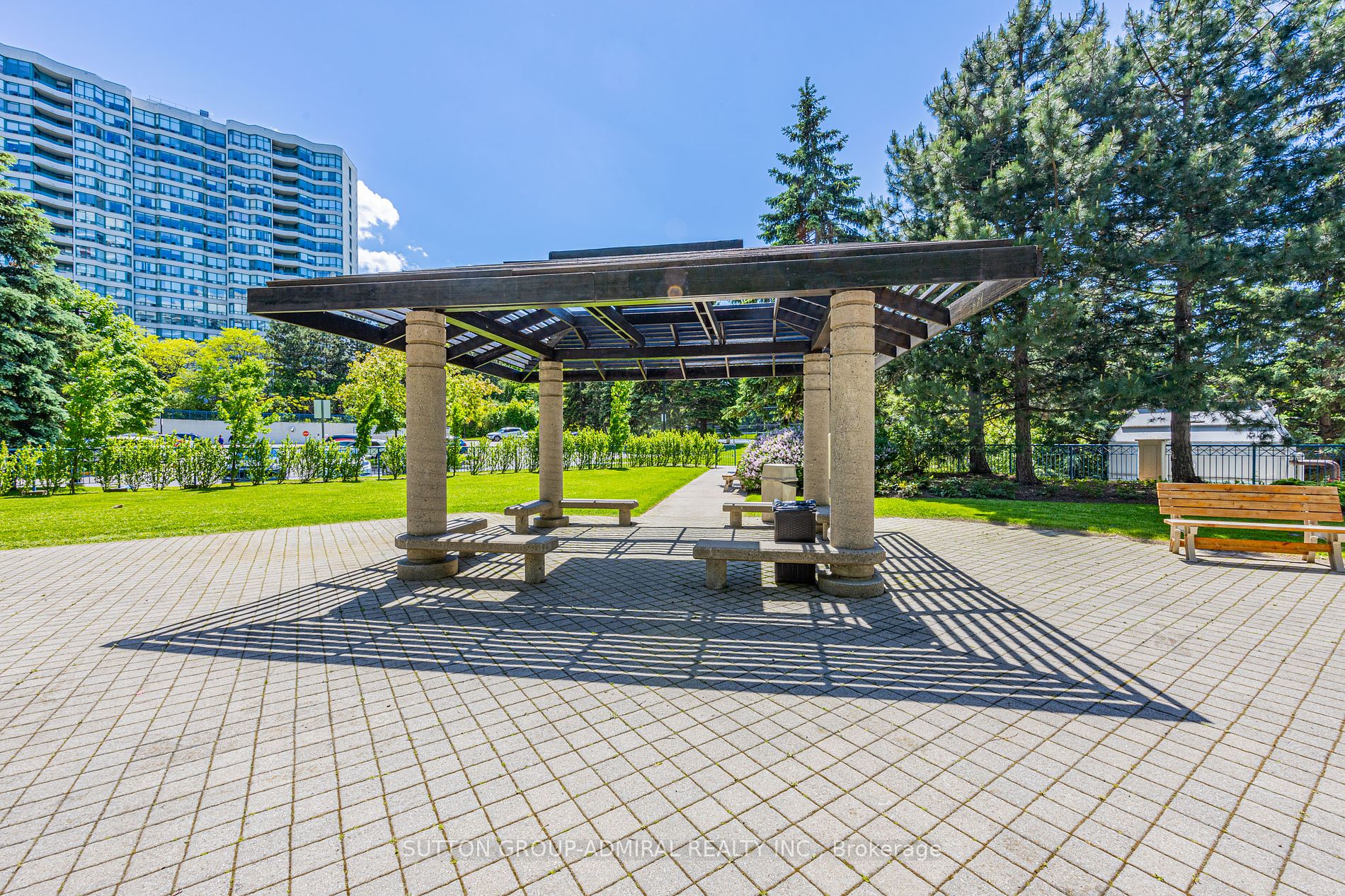 1 Clark Ave W, #1604