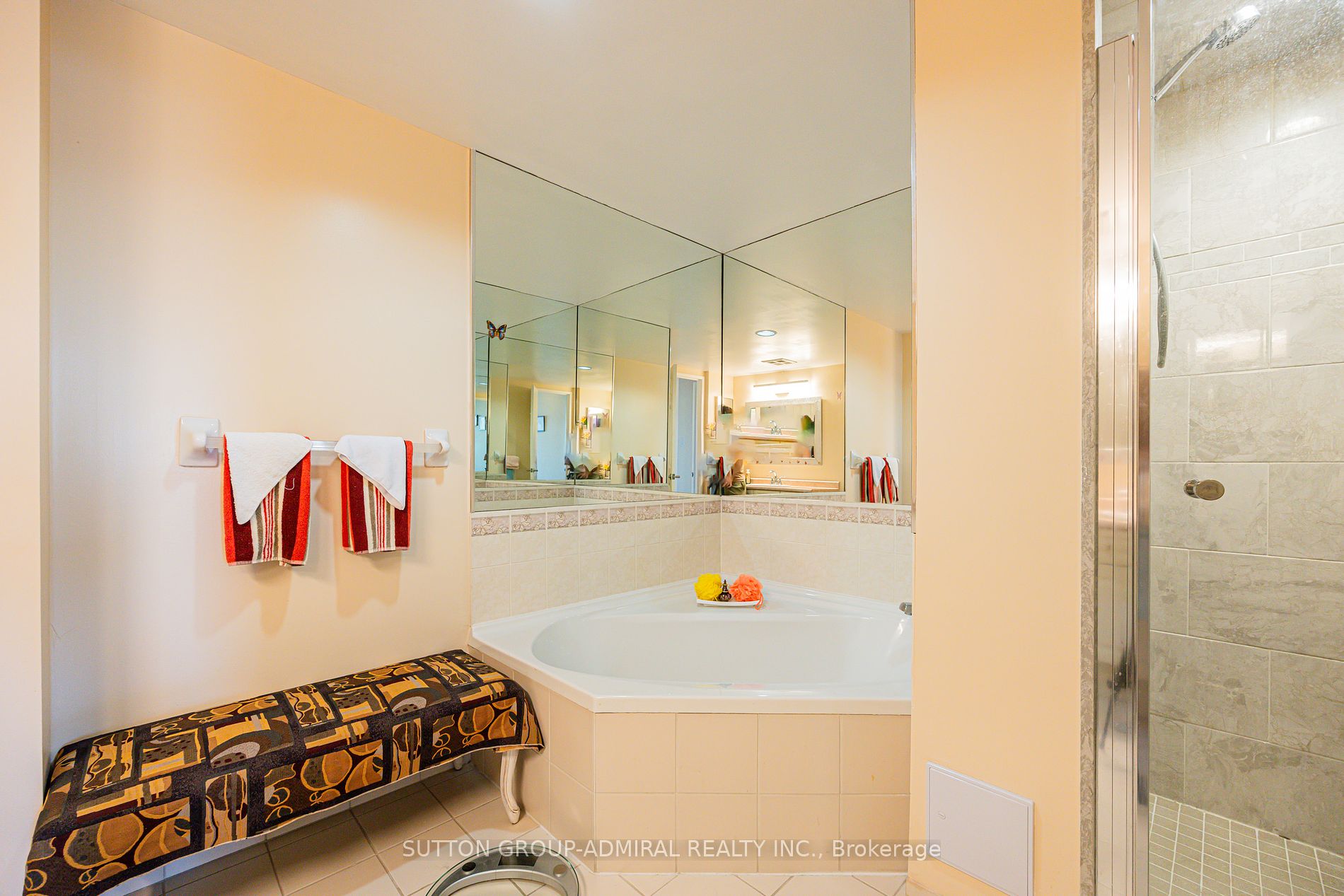 1 Clark Ave W, #1604