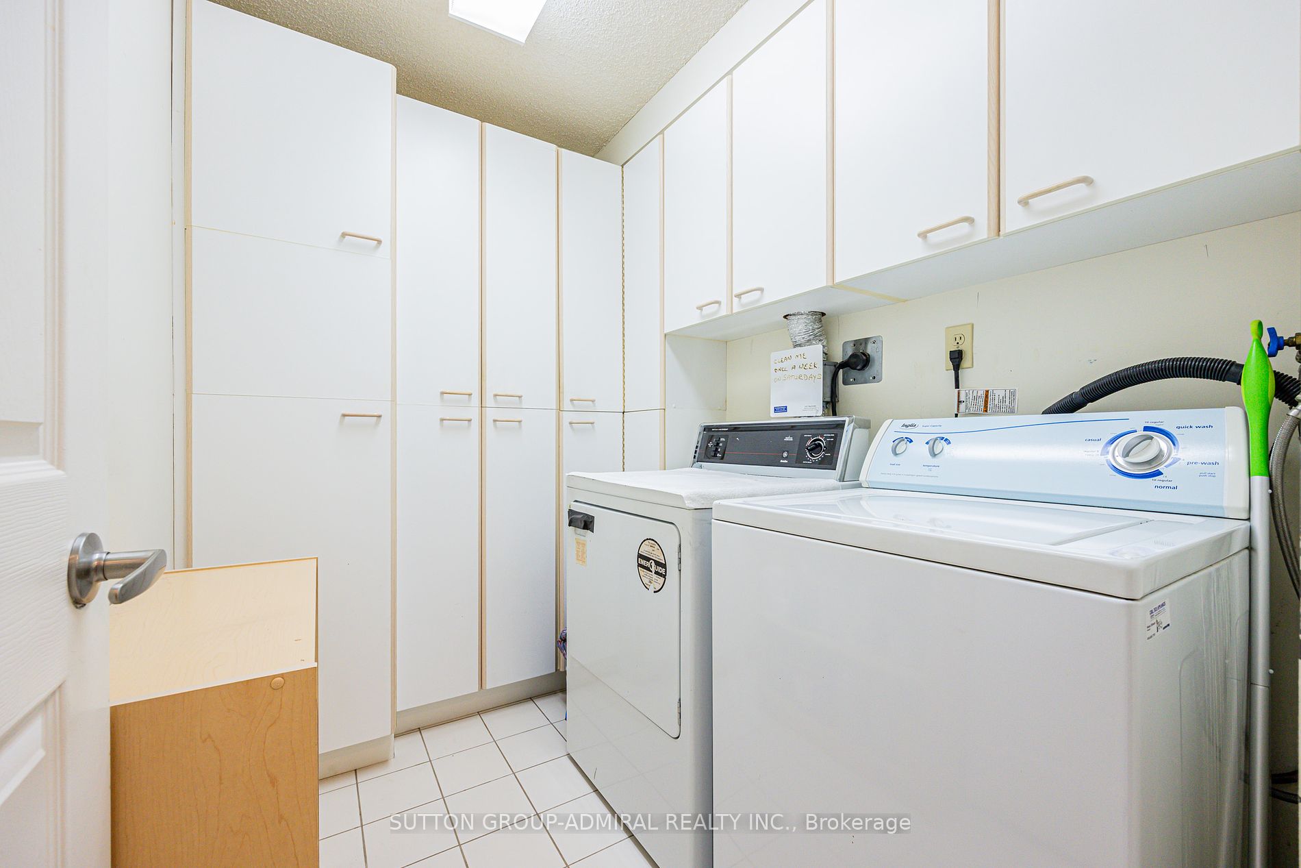 1 Clark Ave W, #1604