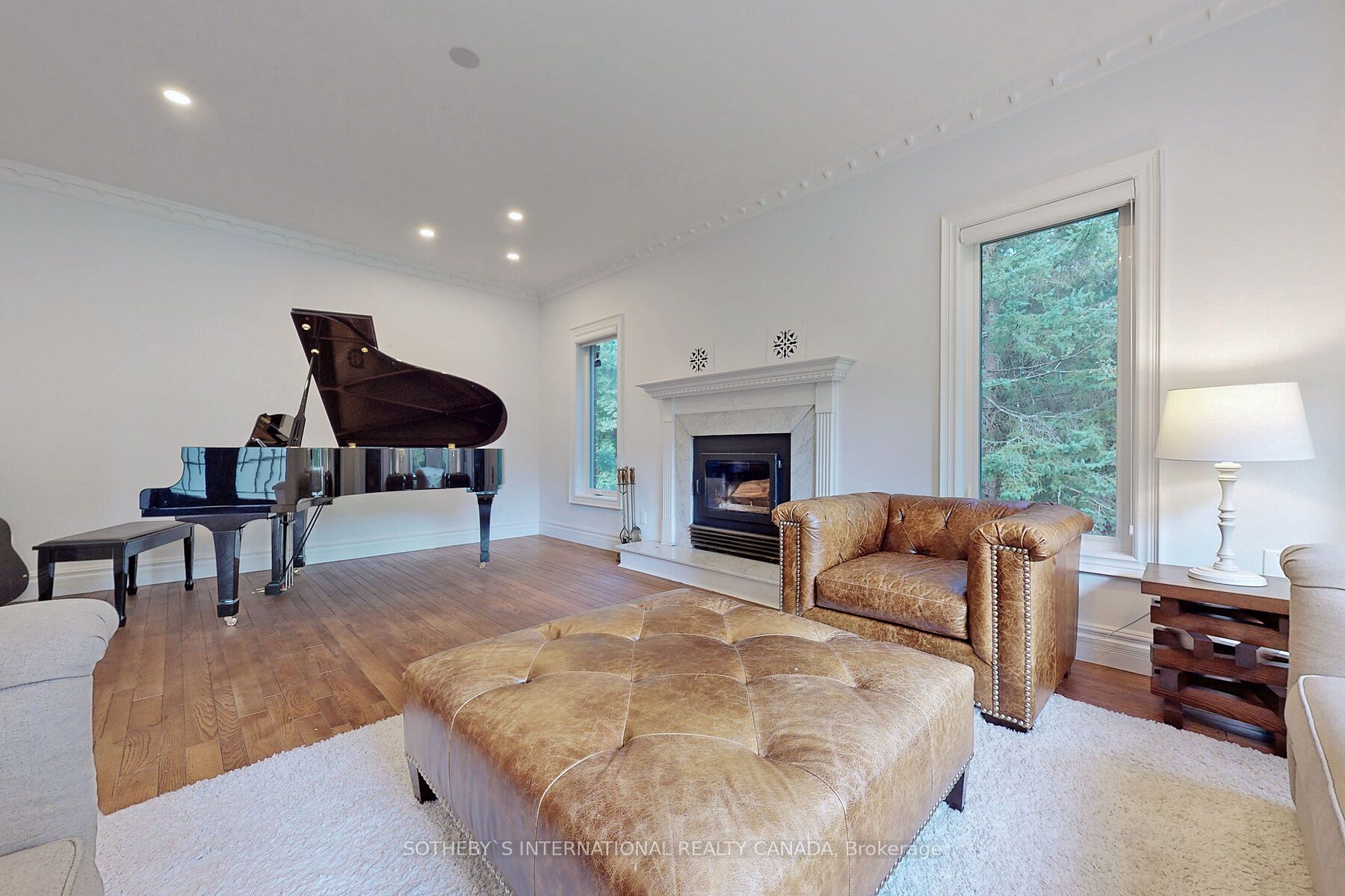 452 Feasby Rd