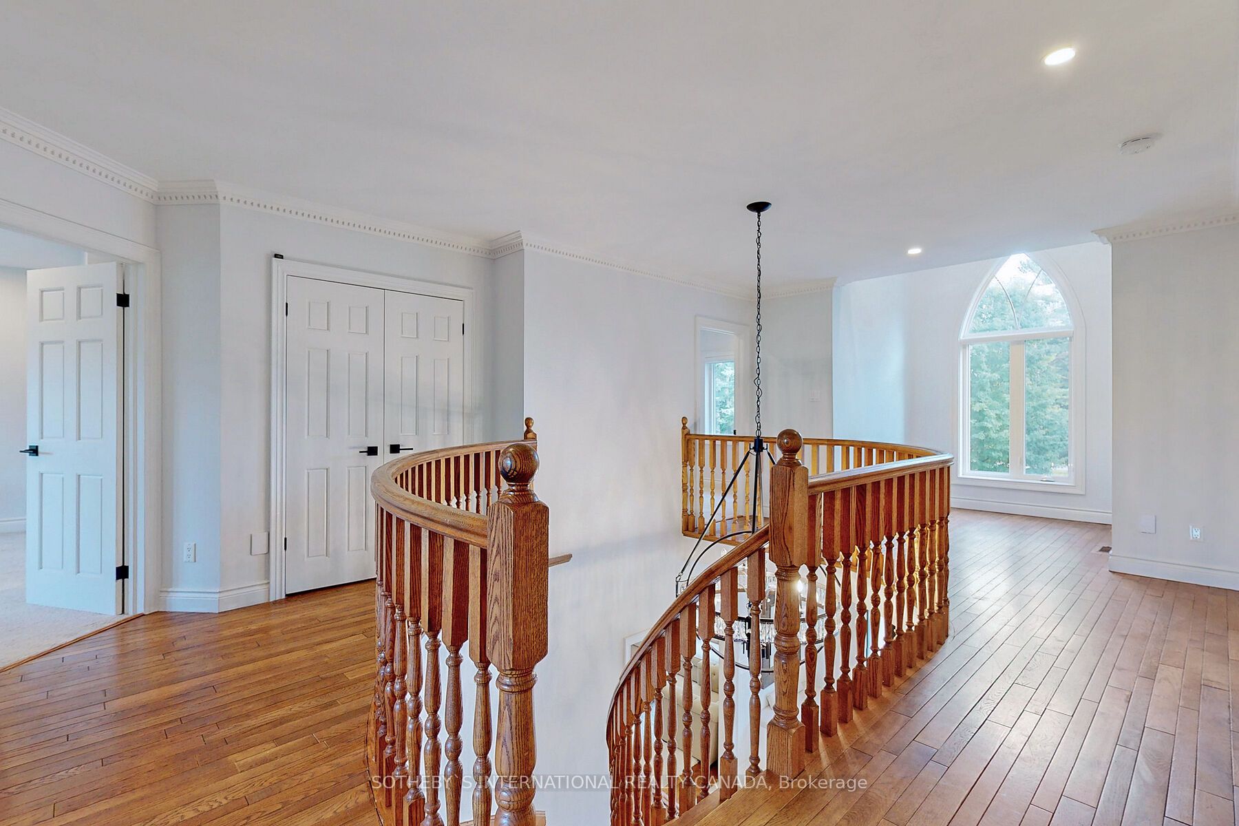 452 Feasby Rd