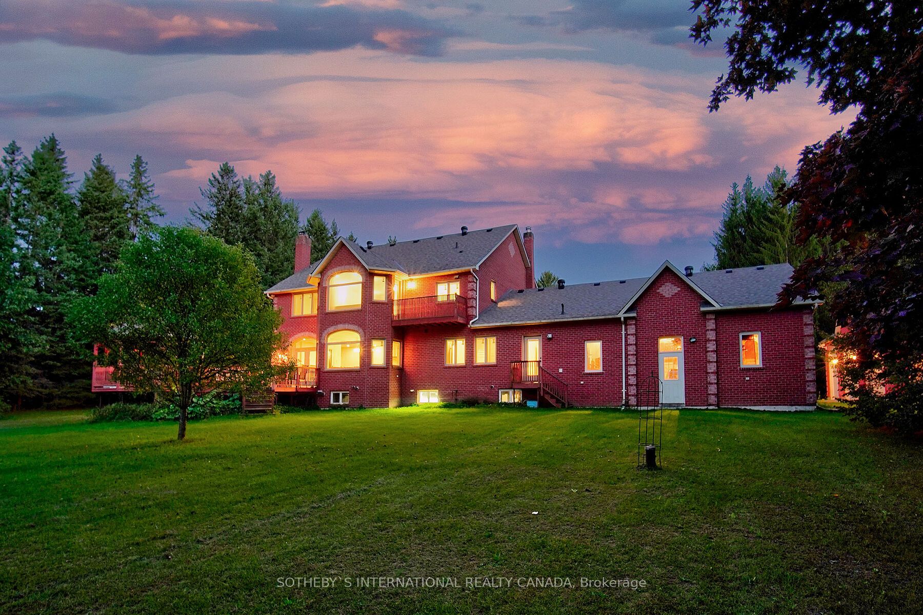 452 Feasby Rd