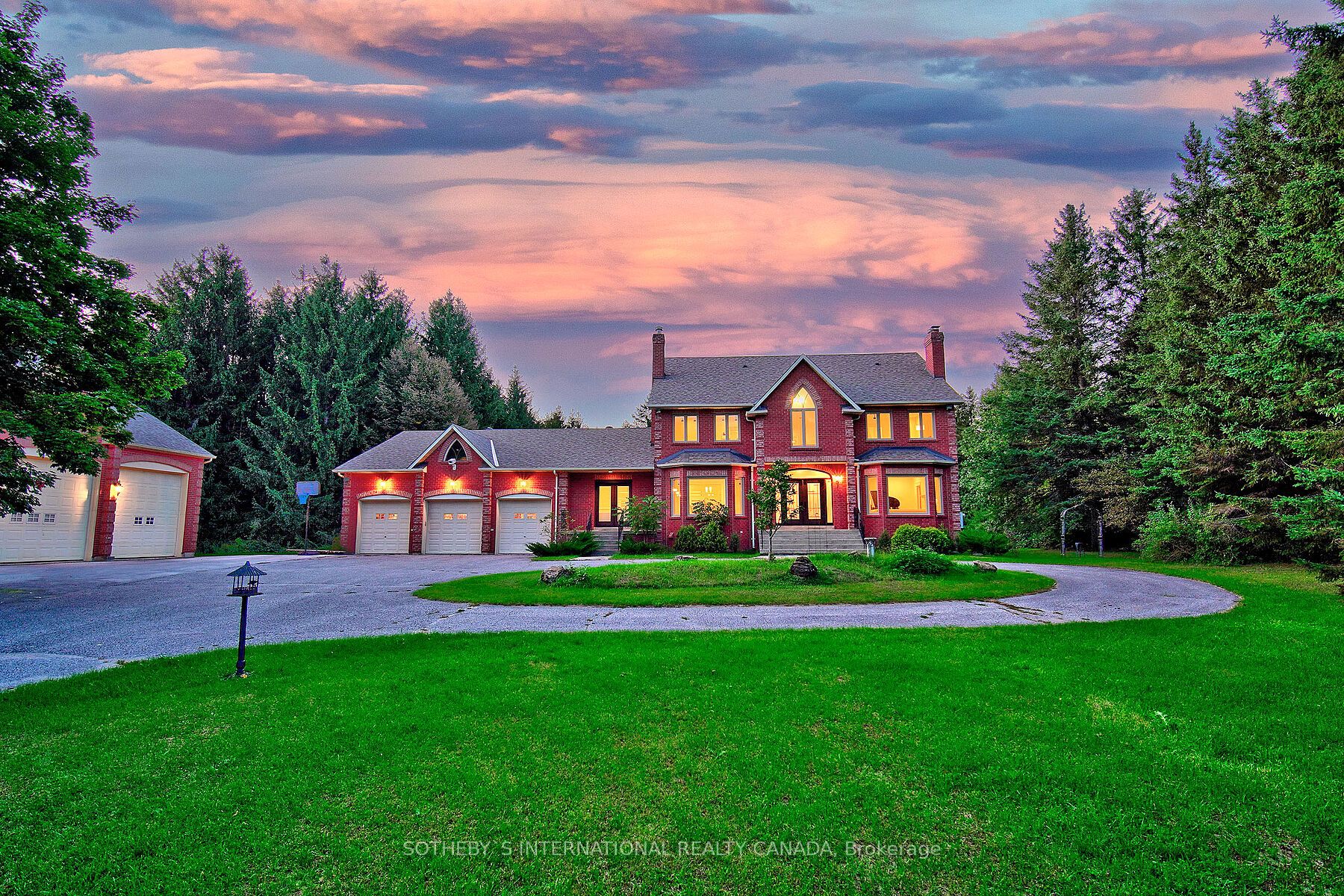 452 Feasby Rd