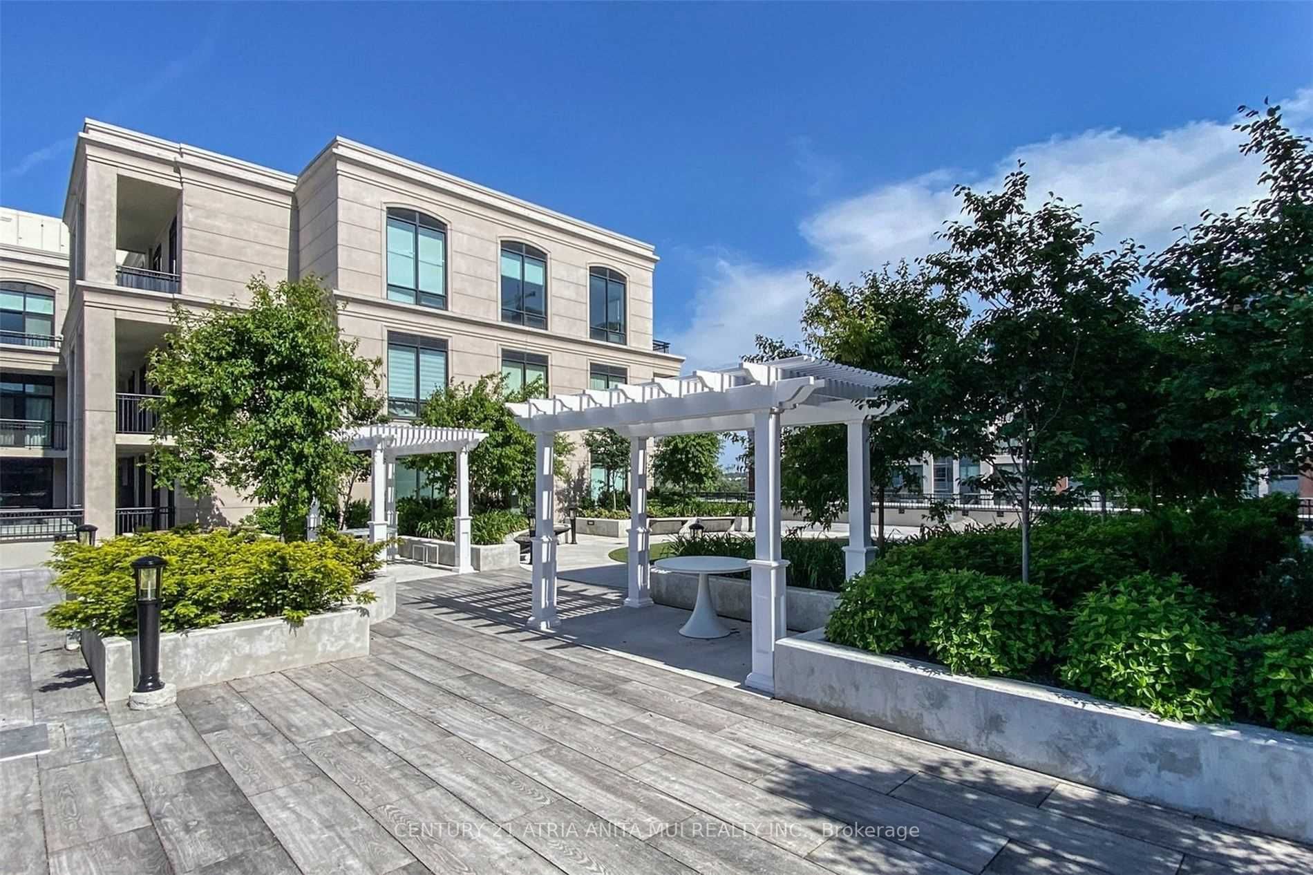278 Buchanan Dr, #525E