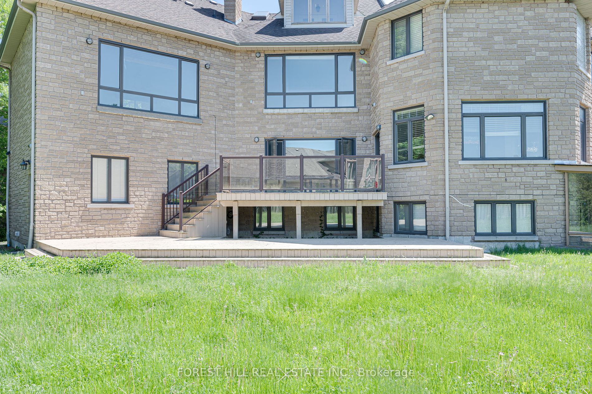 166 Arnold Avenue