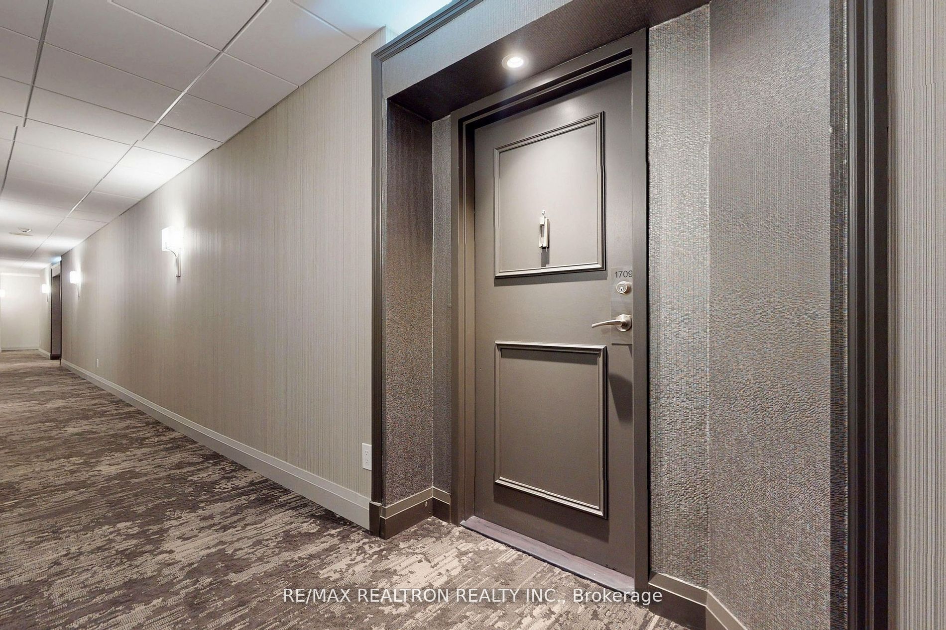 110 Promenade Circ, #1709