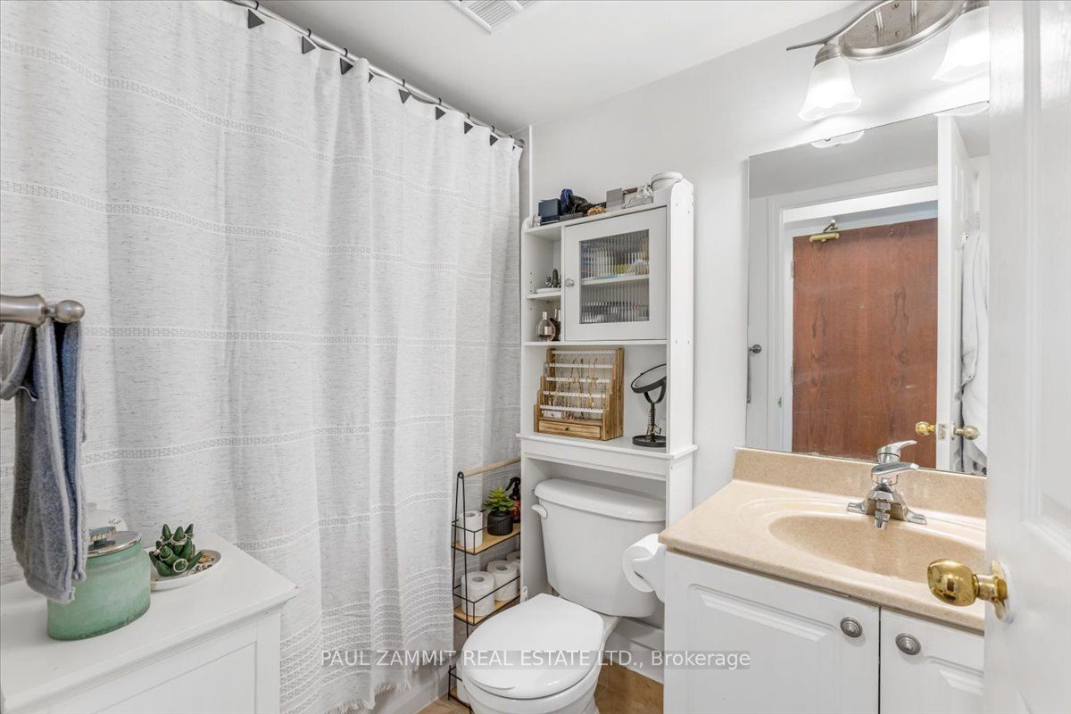 39 Oneida Cres, #306