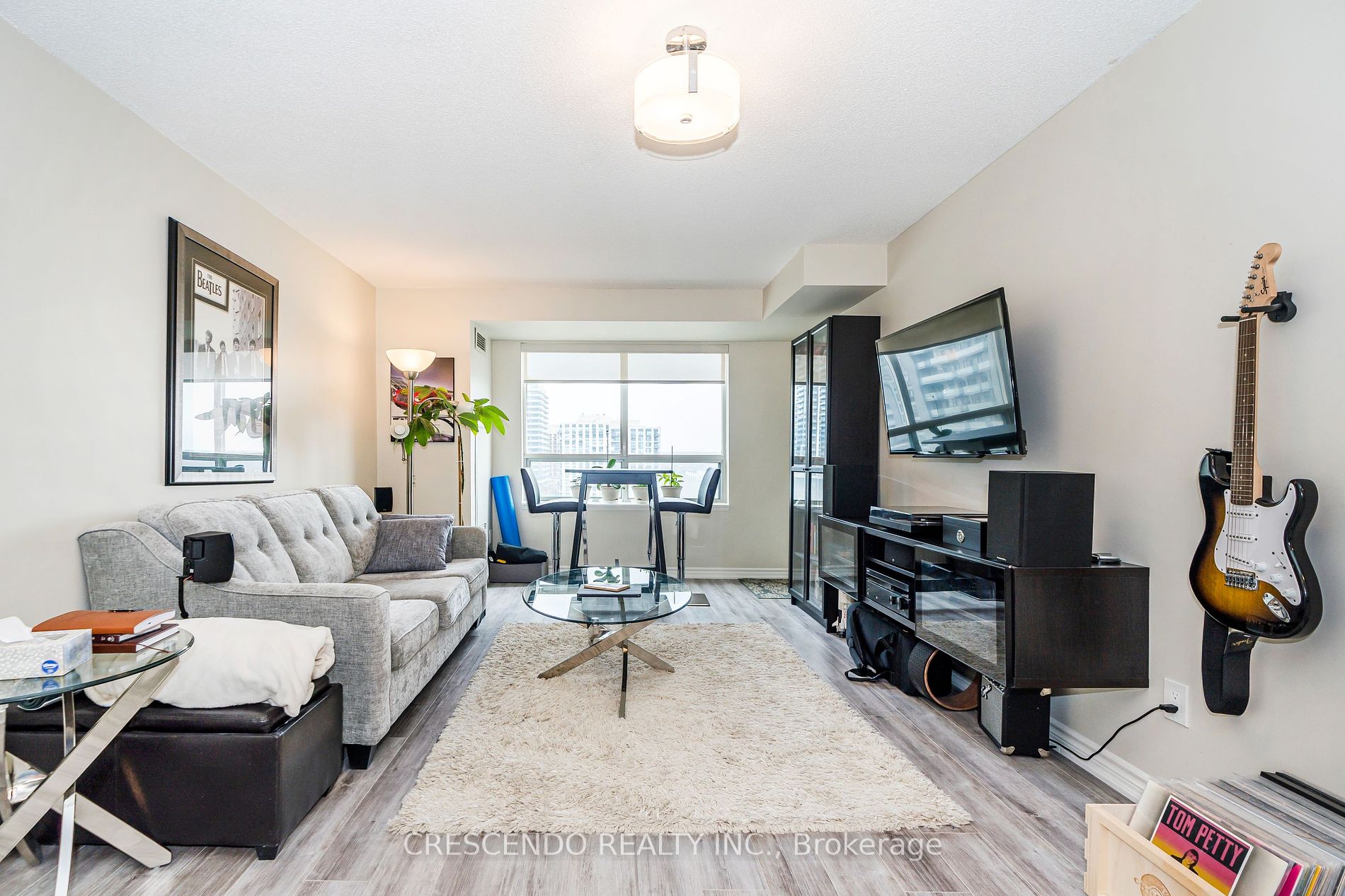 39 Oneida Cres, #813