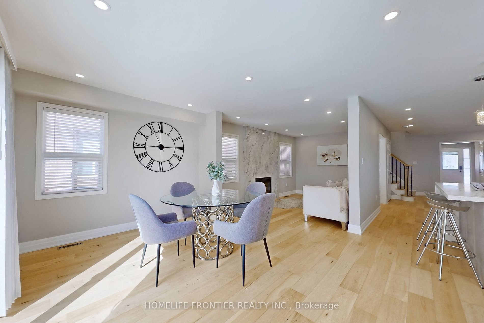10 Delattaye Ave
