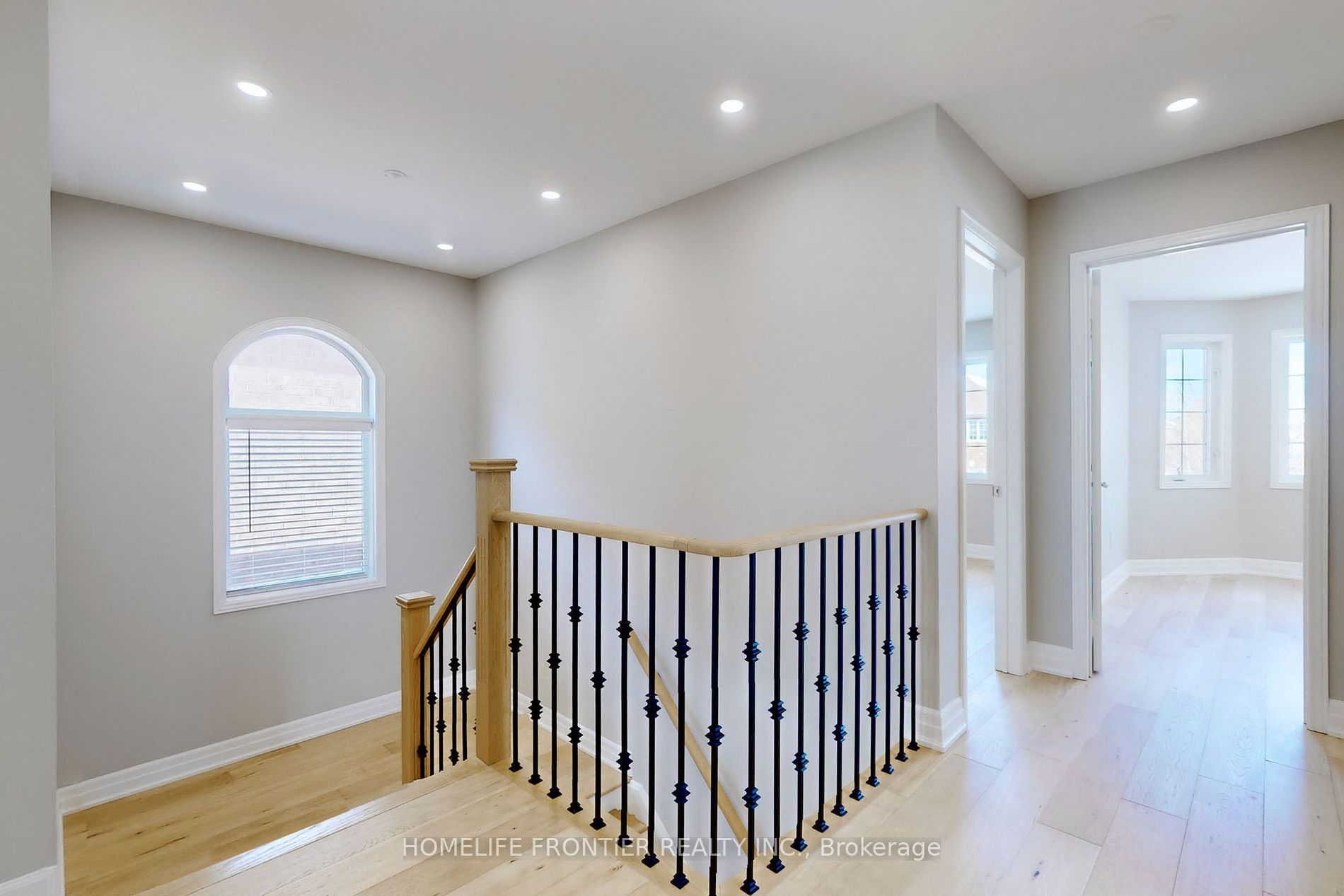 10 Delattaye Ave