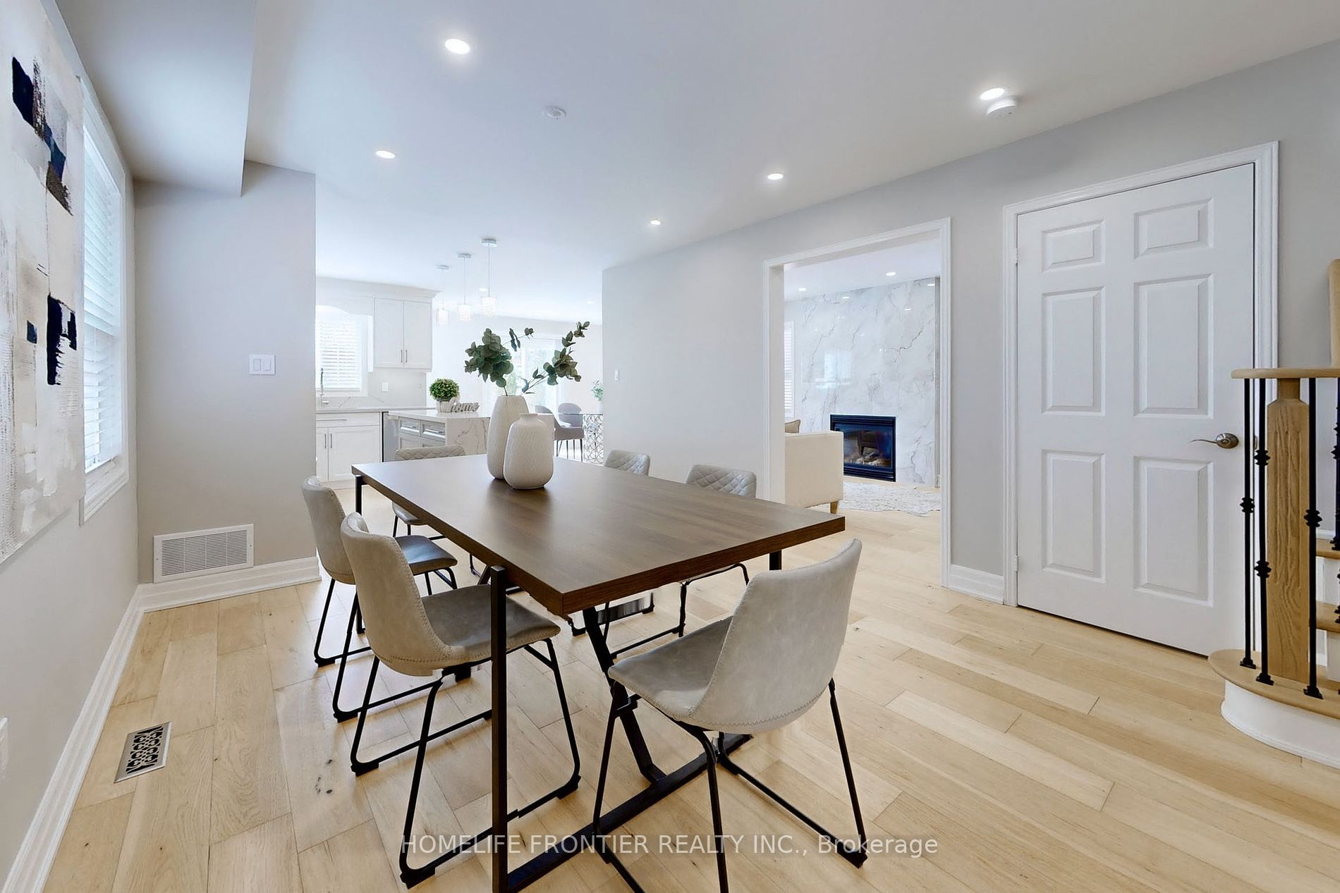 10 Delattaye Ave