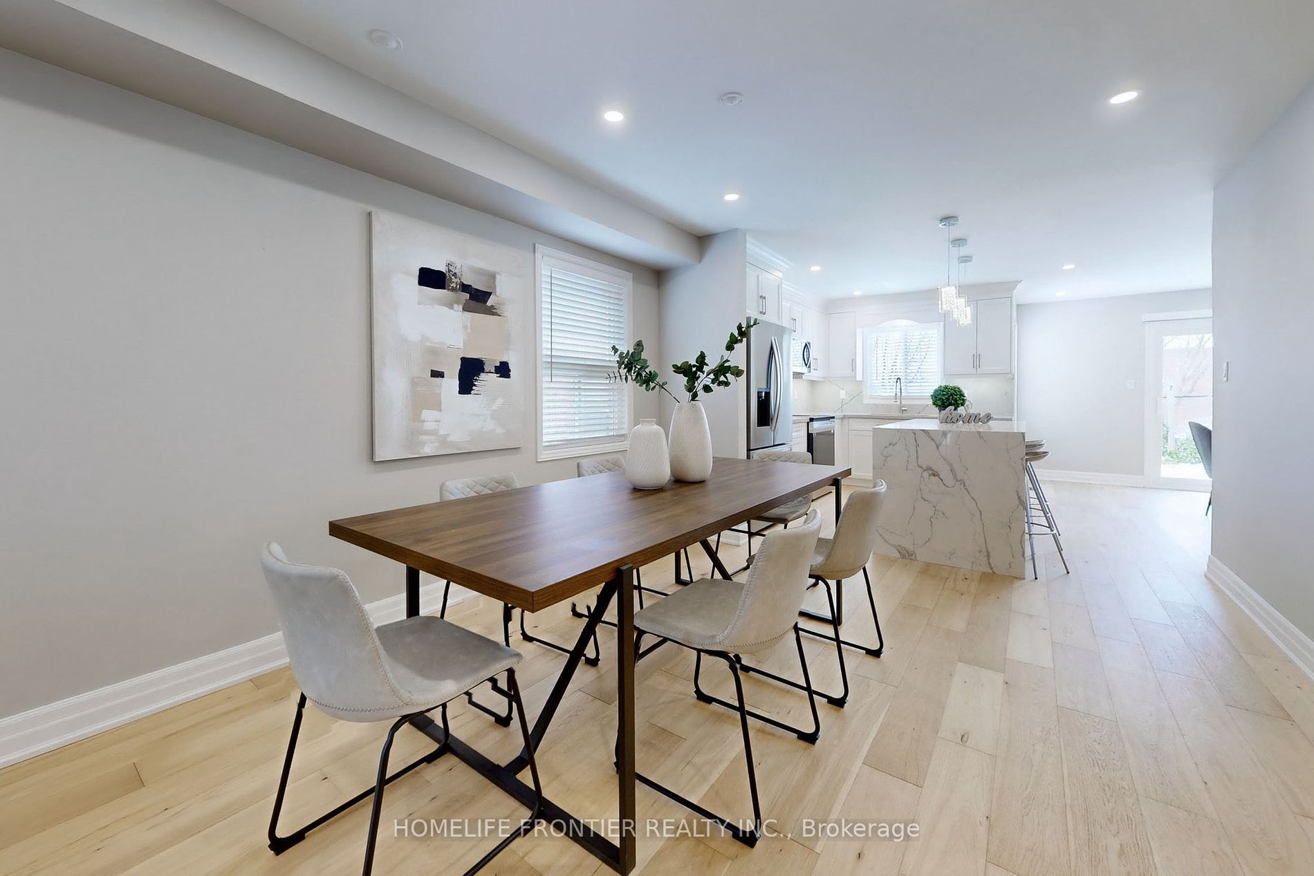 10 Delattaye Ave